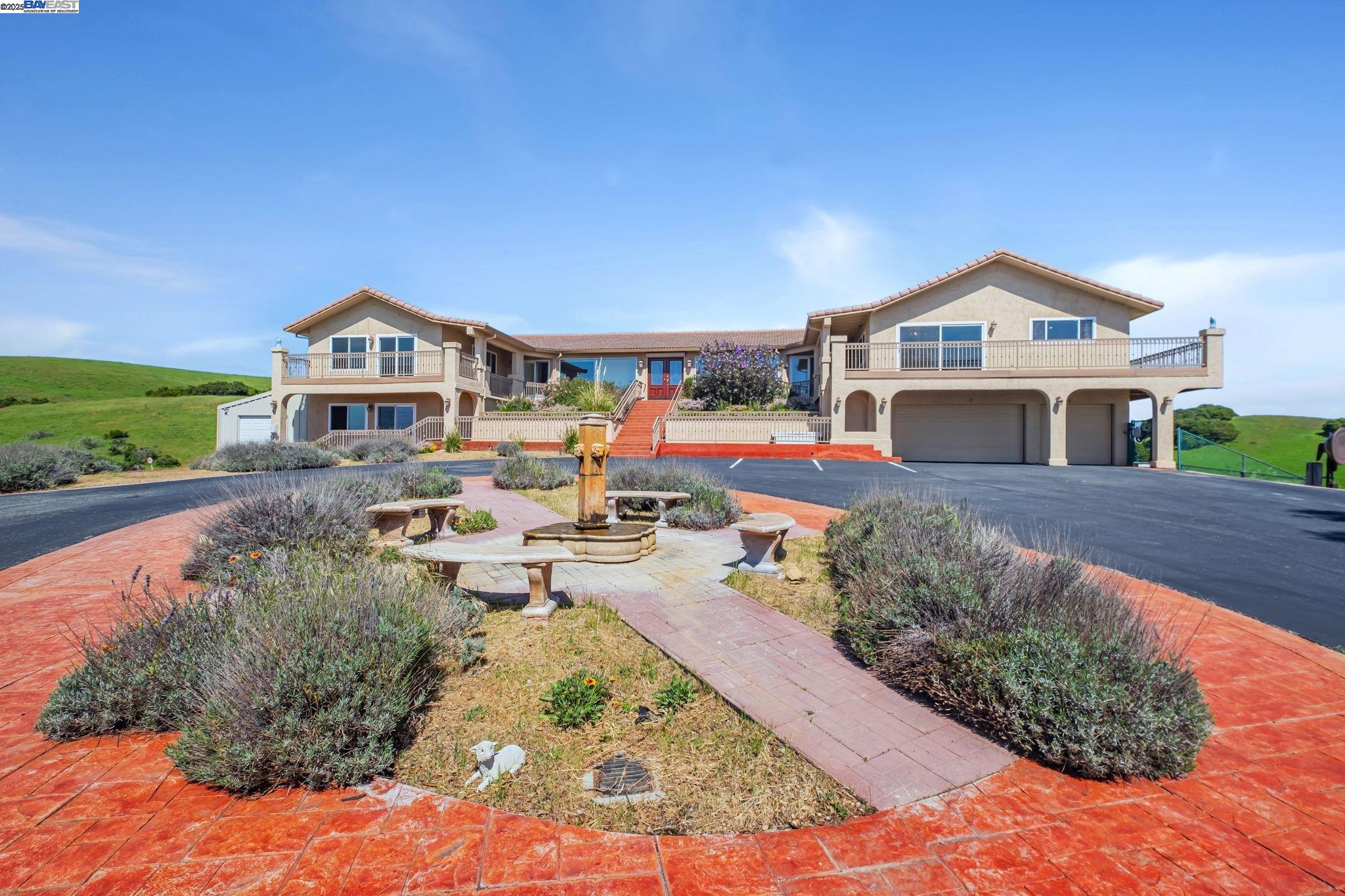 Detail Gallery Image 11 of 60 For 41794 Vargas Rd, Fremont,  CA 94539 - 5 Beds | 5/1 Baths