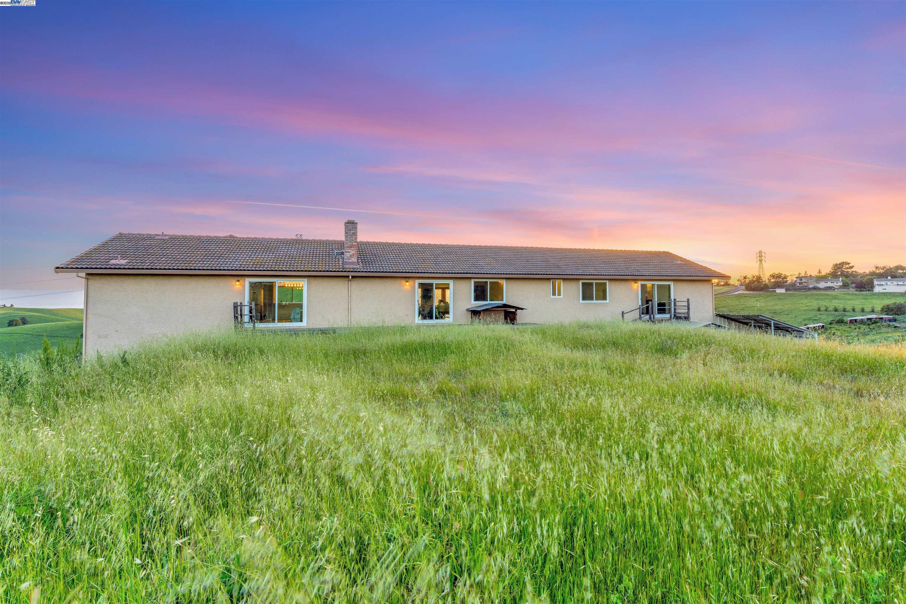 Detail Gallery Image 7 of 60 For 41794 Vargas Rd, Fremont,  CA 94539 - 5 Beds | 5/1 Baths