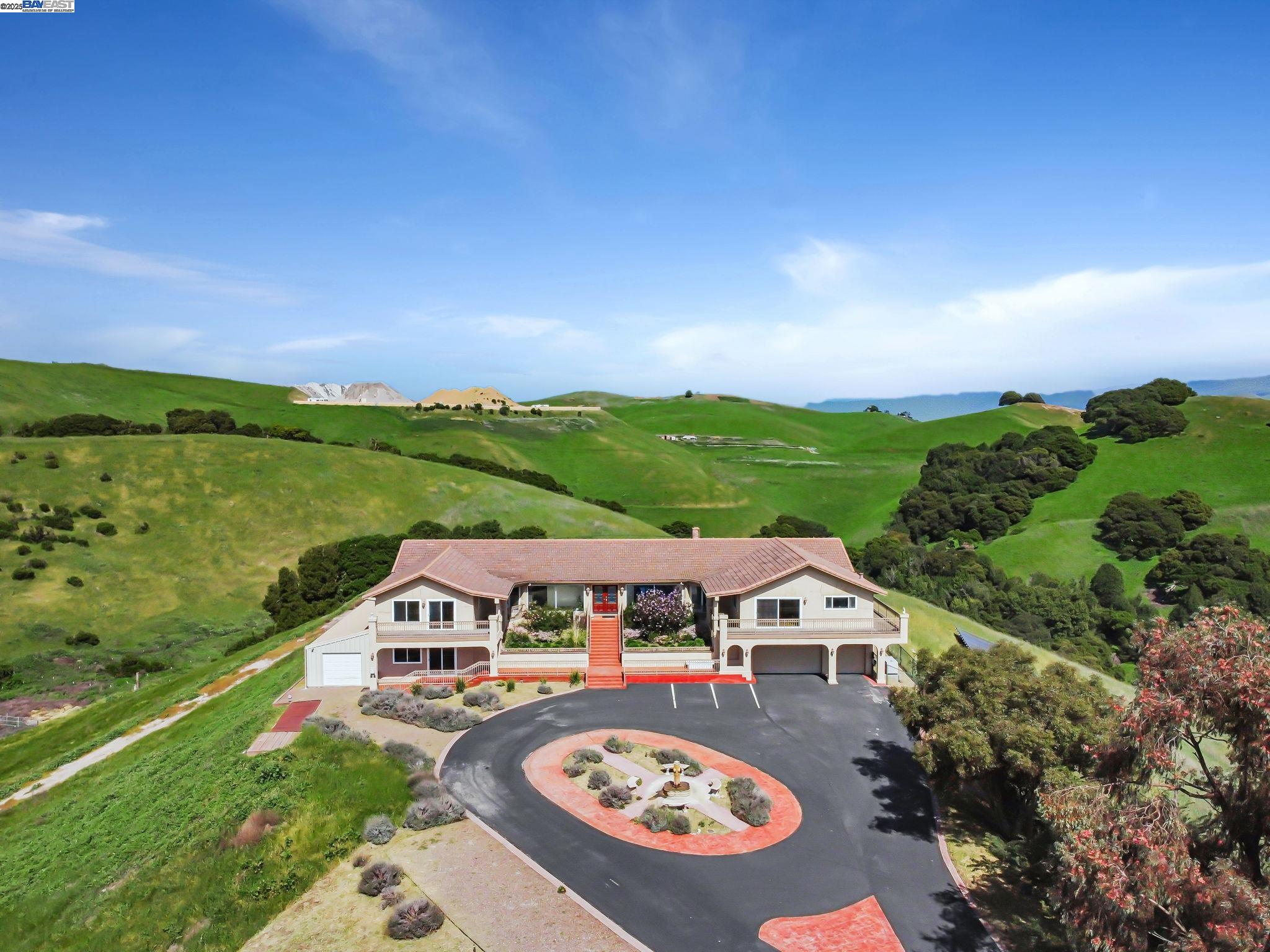 Detail Gallery Image 9 of 60 For 41794 Vargas Rd, Fremont,  CA 94539 - 5 Beds | 5/1 Baths