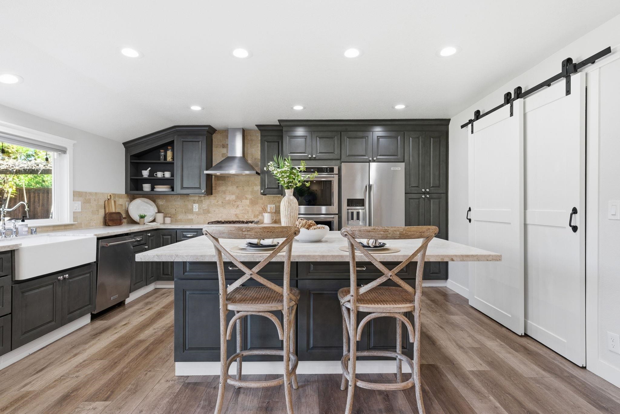 Detail Gallery Image 3 of 58 For 572 Old Farm Rd, Danville,  CA 94526 - 5 Beds | 2 Baths