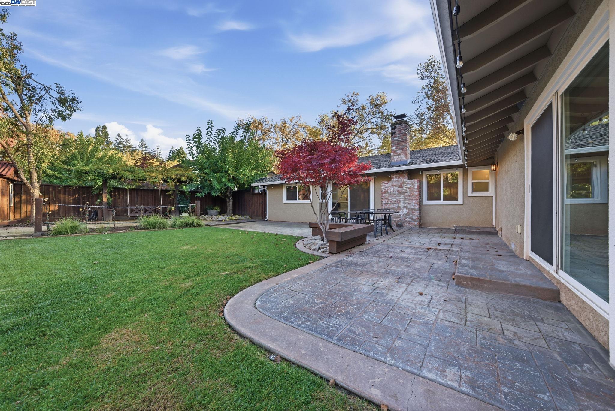 Detail Gallery Image 29 of 59 For 572 Old Farm Rd, Danville,  CA 94526 - 5 Beds | 2 Baths