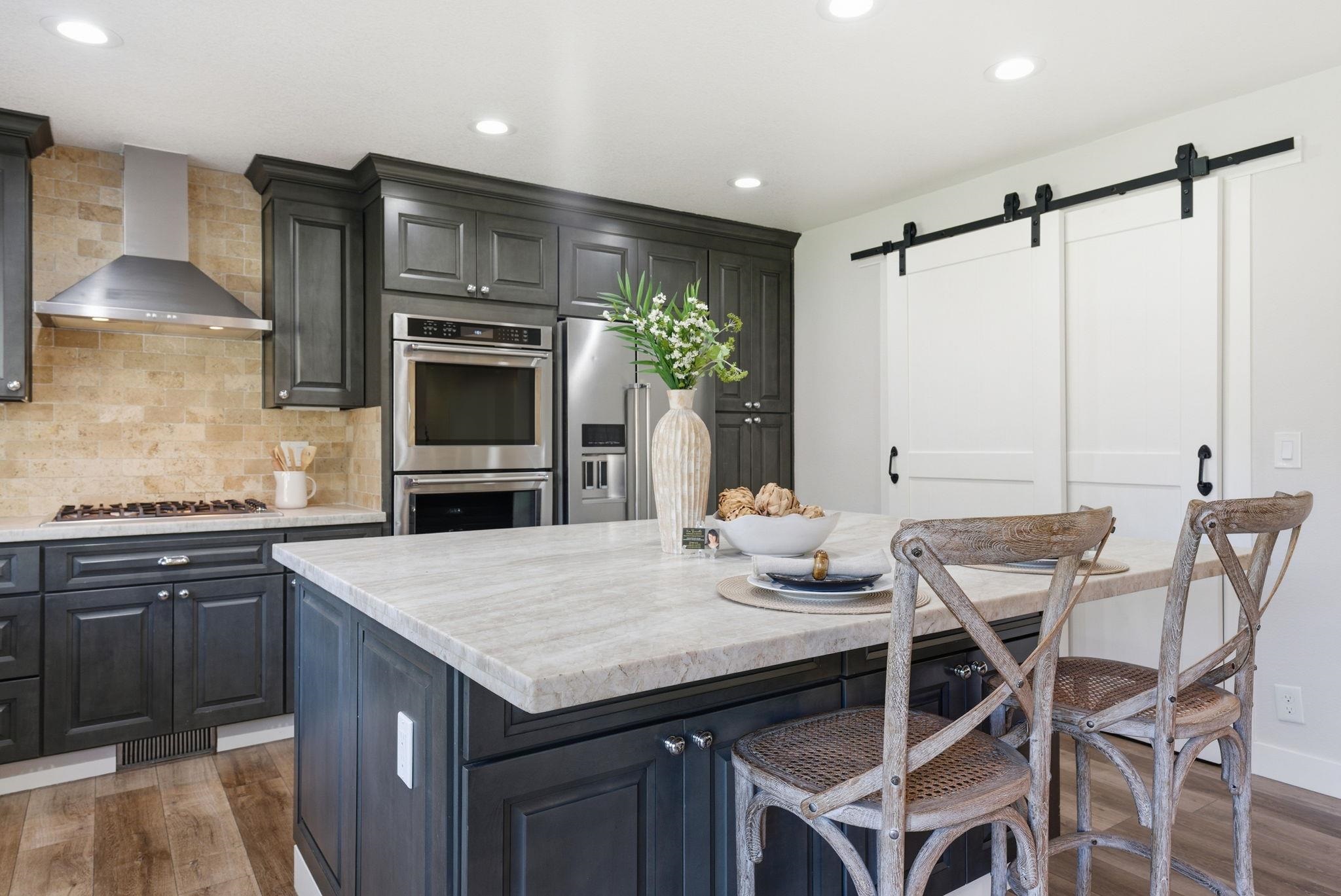 Detail Gallery Image 4 of 58 For 572 Old Farm Rd, Danville,  CA 94526 - 5 Beds | 2 Baths