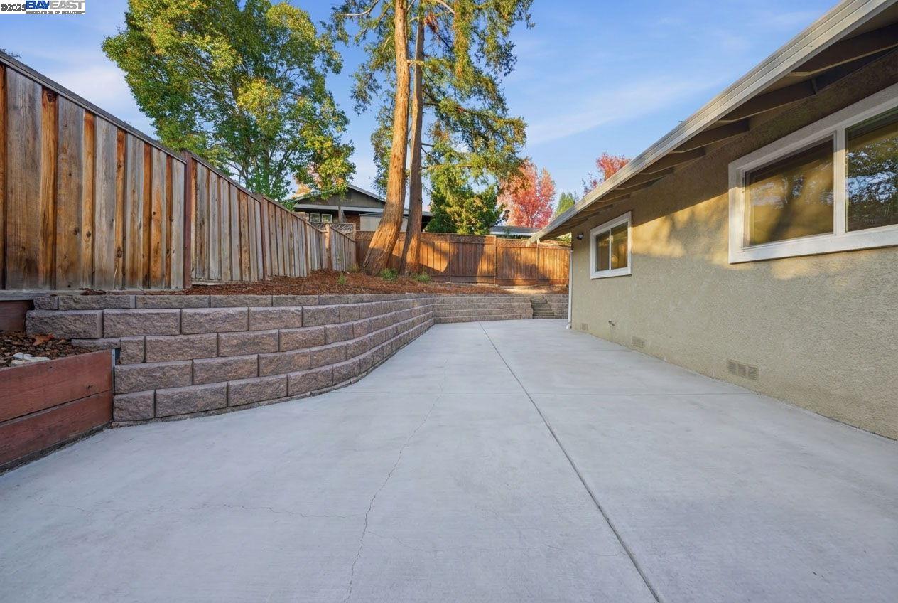 Detail Gallery Image 38 of 58 For 572 Old Farm Rd, Danville,  CA 94526 - 5 Beds | 2 Baths