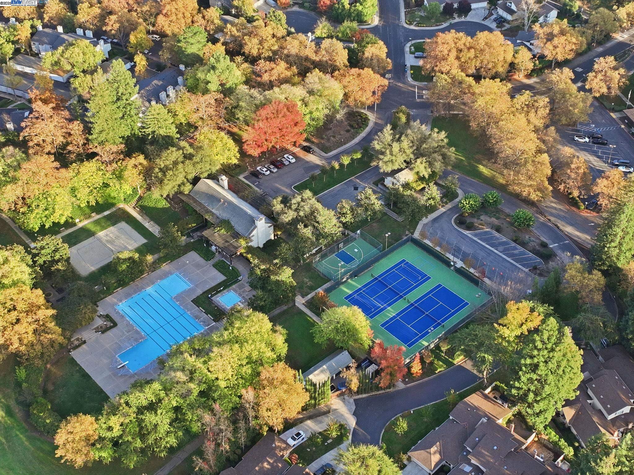 Detail Gallery Image 42 of 59 For 572 Old Farm Rd, Danville,  CA 94526 - 5 Beds | 2 Baths