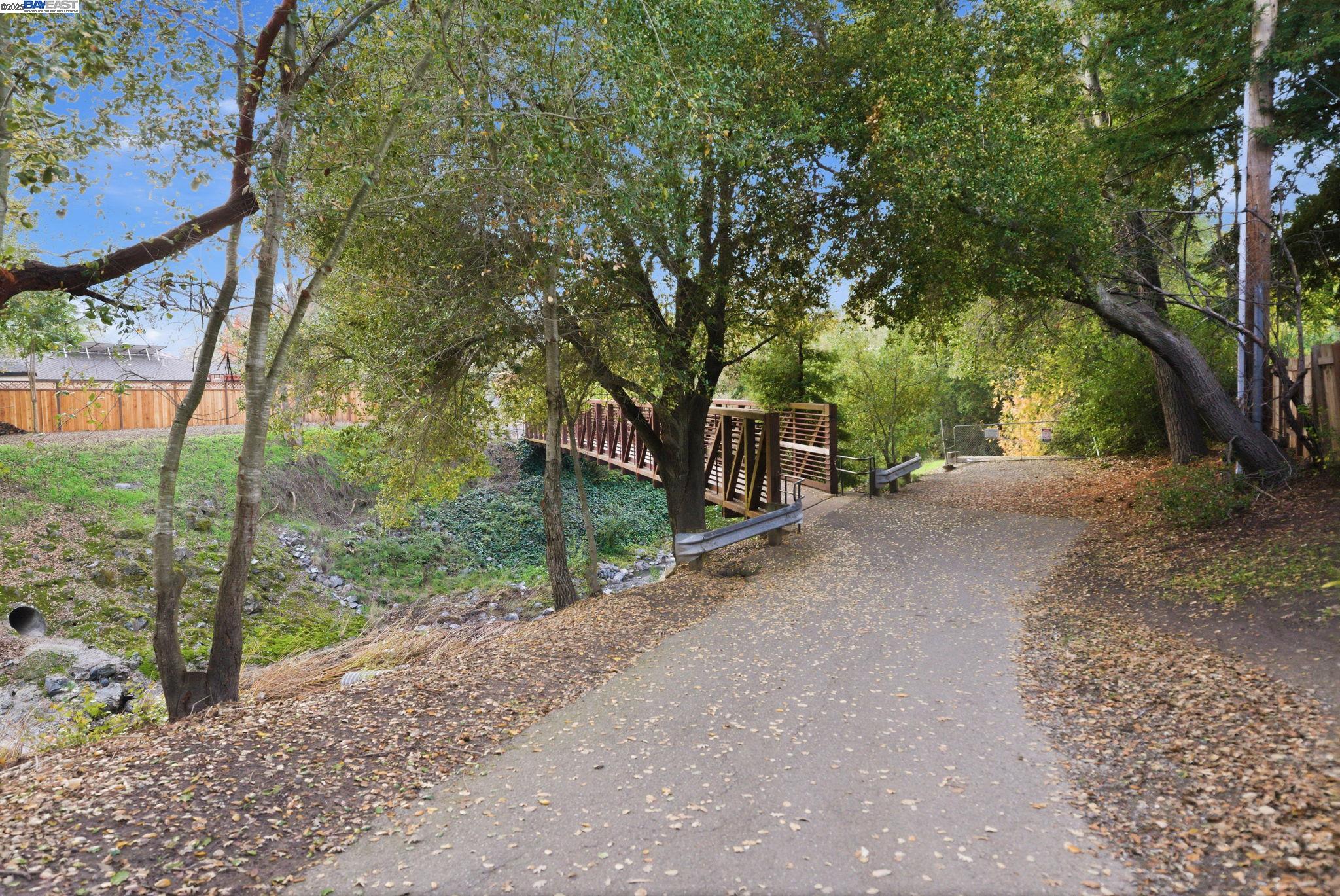 Detail Gallery Image 50 of 58 For 572 Old Farm Rd, Danville,  CA 94526 - 5 Beds | 2 Baths