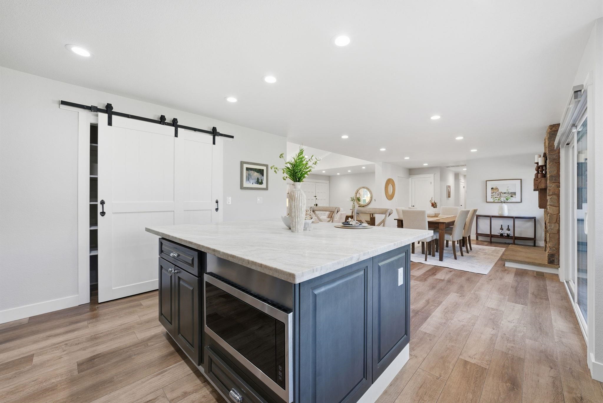 Detail Gallery Image 7 of 58 For 572 Old Farm Rd, Danville,  CA 94526 - 5 Beds | 2 Baths