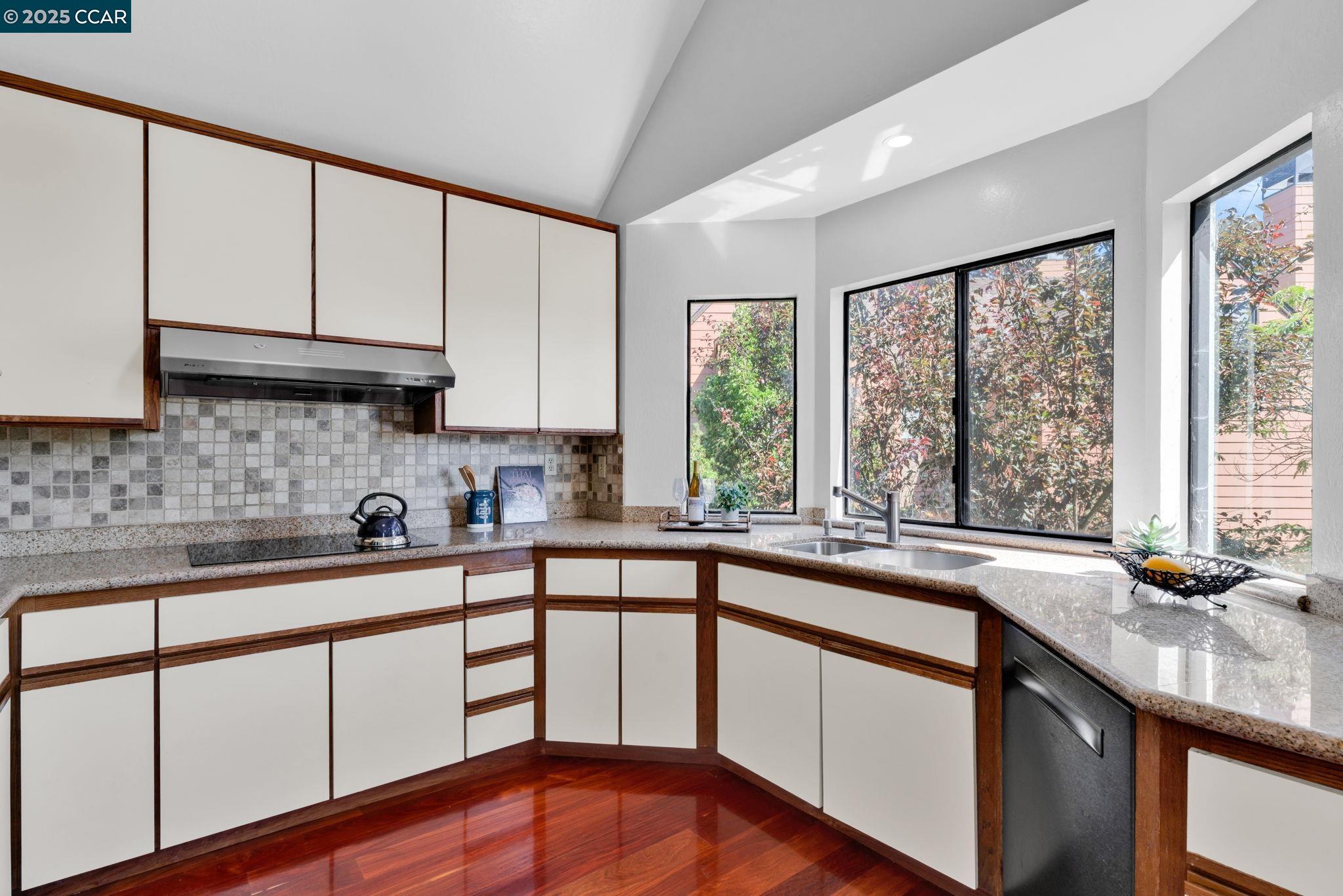 Photo #26: 41119676 Listing: Photo #26