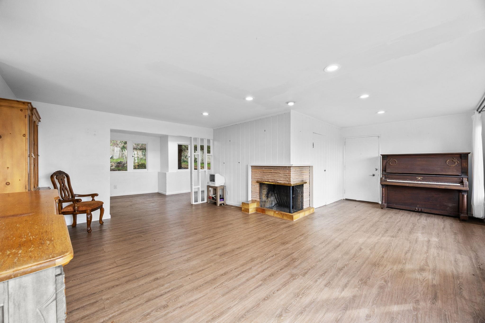 Detail Gallery Image 11 of 28 For 1012 Contra Costa Dr, El Cerrito,  CA 94530 - 4 Beds | 3 Baths