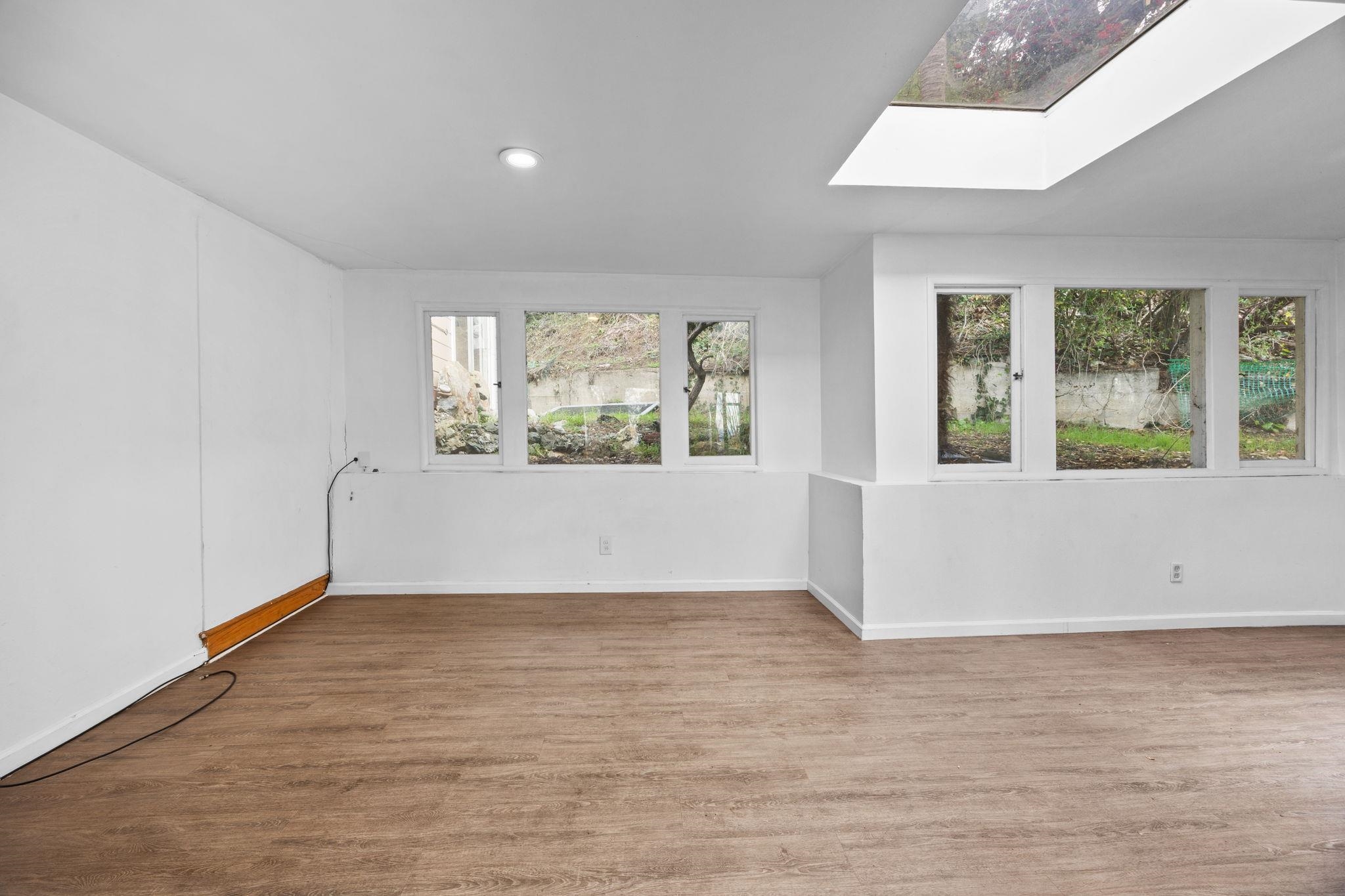 Detail Gallery Image 22 of 28 For 1012 Contra Costa Dr, El Cerrito,  CA 94530 - 4 Beds | 3 Baths