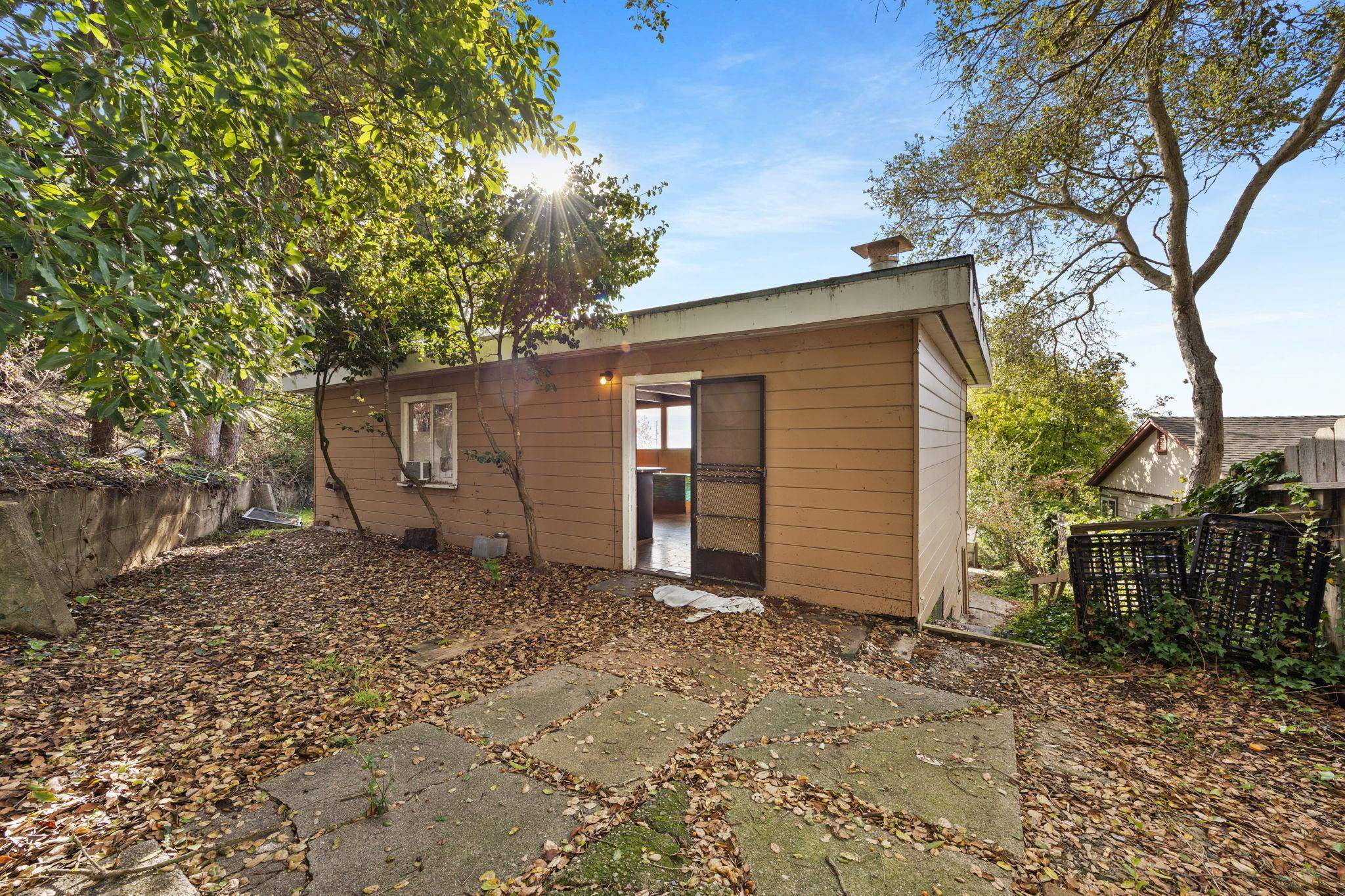 Detail Gallery Image 25 of 28 For 1012 Contra Costa Dr, El Cerrito,  CA 94530 - 4 Beds | 3 Baths