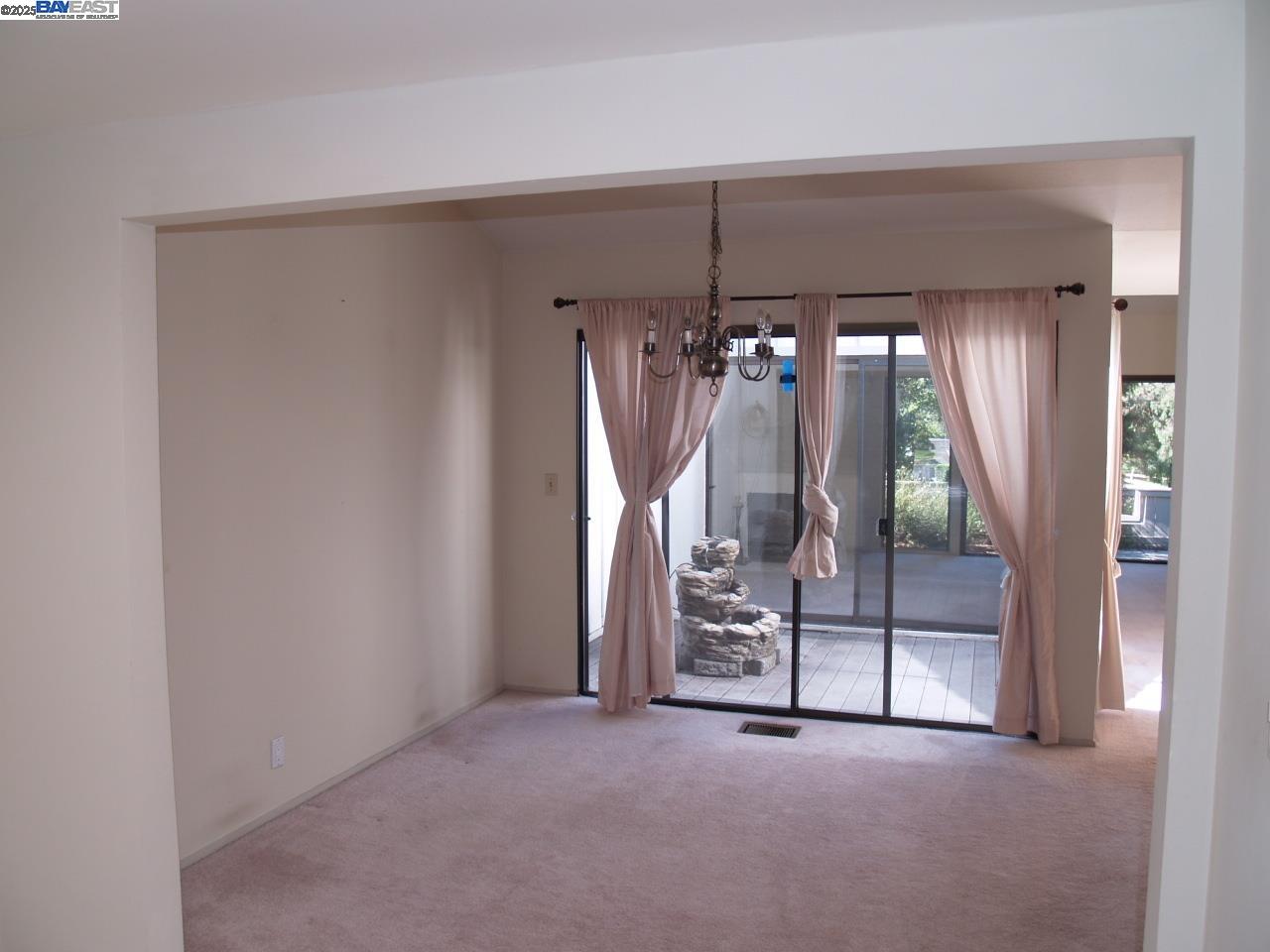 Detail Gallery Image 11 of 35 For 515 Rolling Hills Ln, Danville,  CA 94526 - 2 Beds | 2 Baths