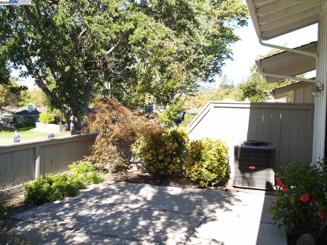 Detail Gallery Image 28 of 35 For 515 Rolling Hills Ln, Danville,  CA 94526 - 2 Beds | 2 Baths