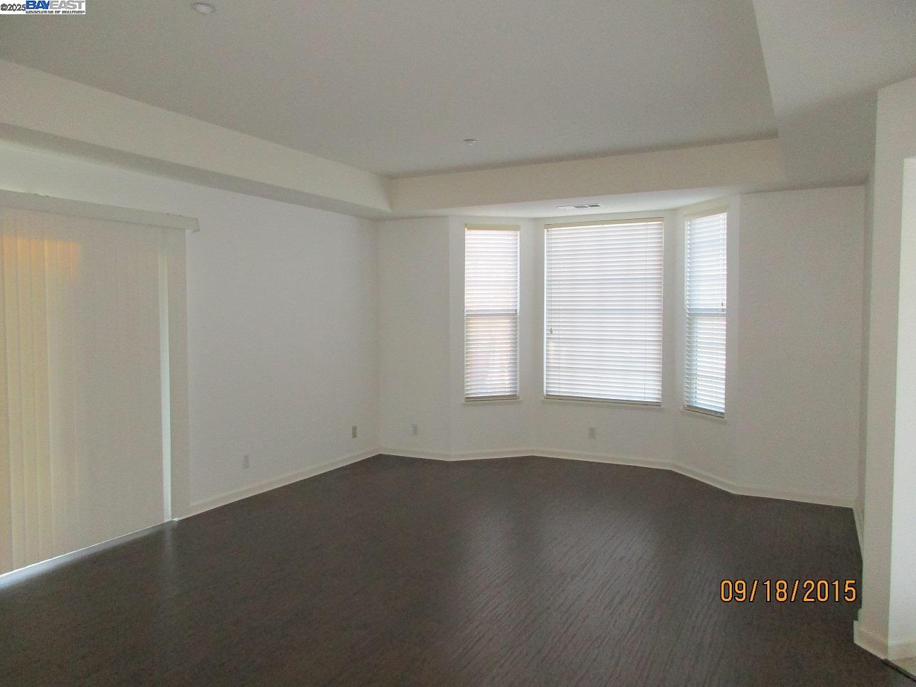 Detail Gallery Image 2 of 6 For 350-352 N K St, Livermore,  CA 94551 - – Beds | – Baths