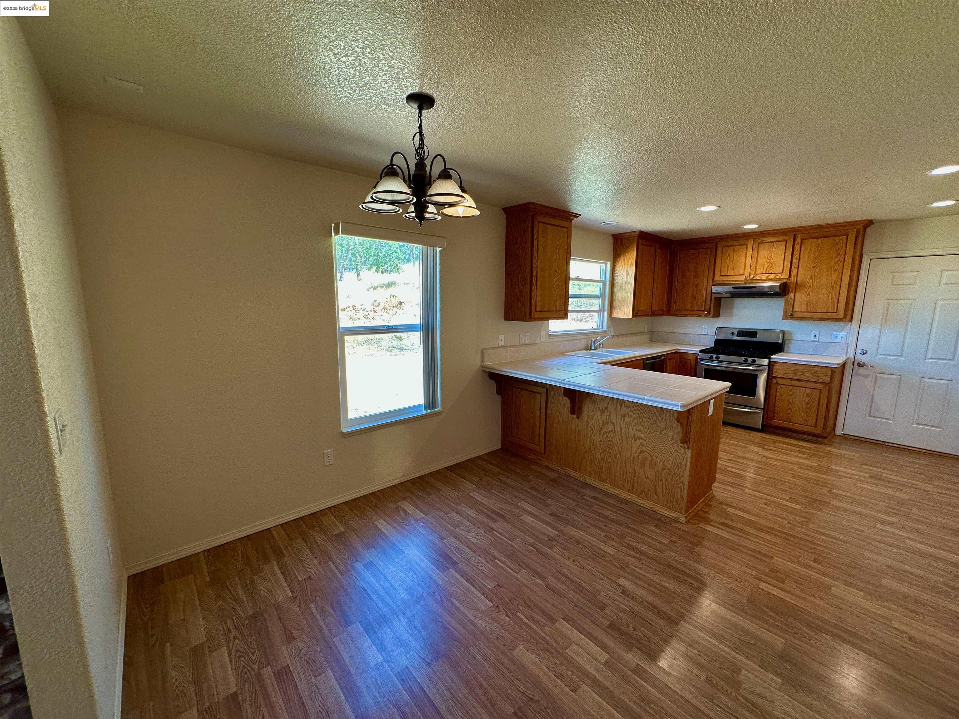 Detail Gallery Image 9 of 37 For 660 Hodson Rd, Copperopolis,  CA 95228 - 3 Beds | 2 Baths