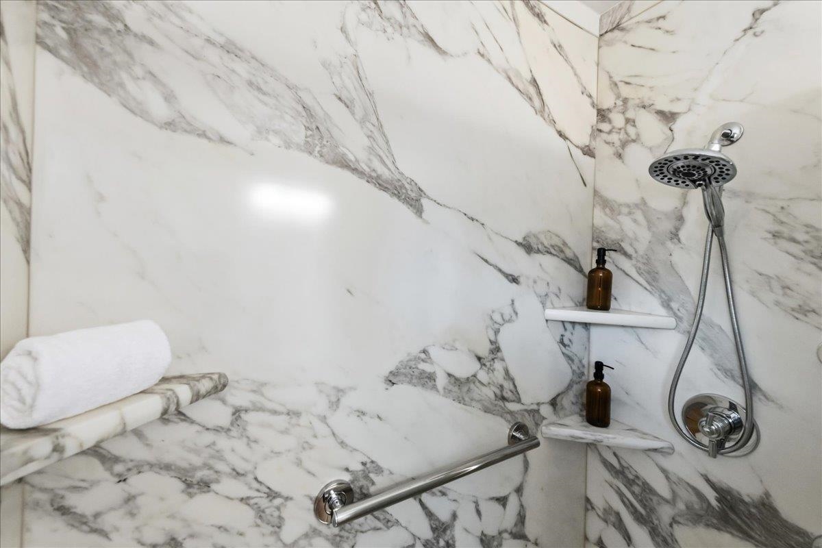 Detail Gallery Image 19 of 41 For 1515 Rose St, Berkeley,  CA 94703 - 4 Beds | 1 Baths