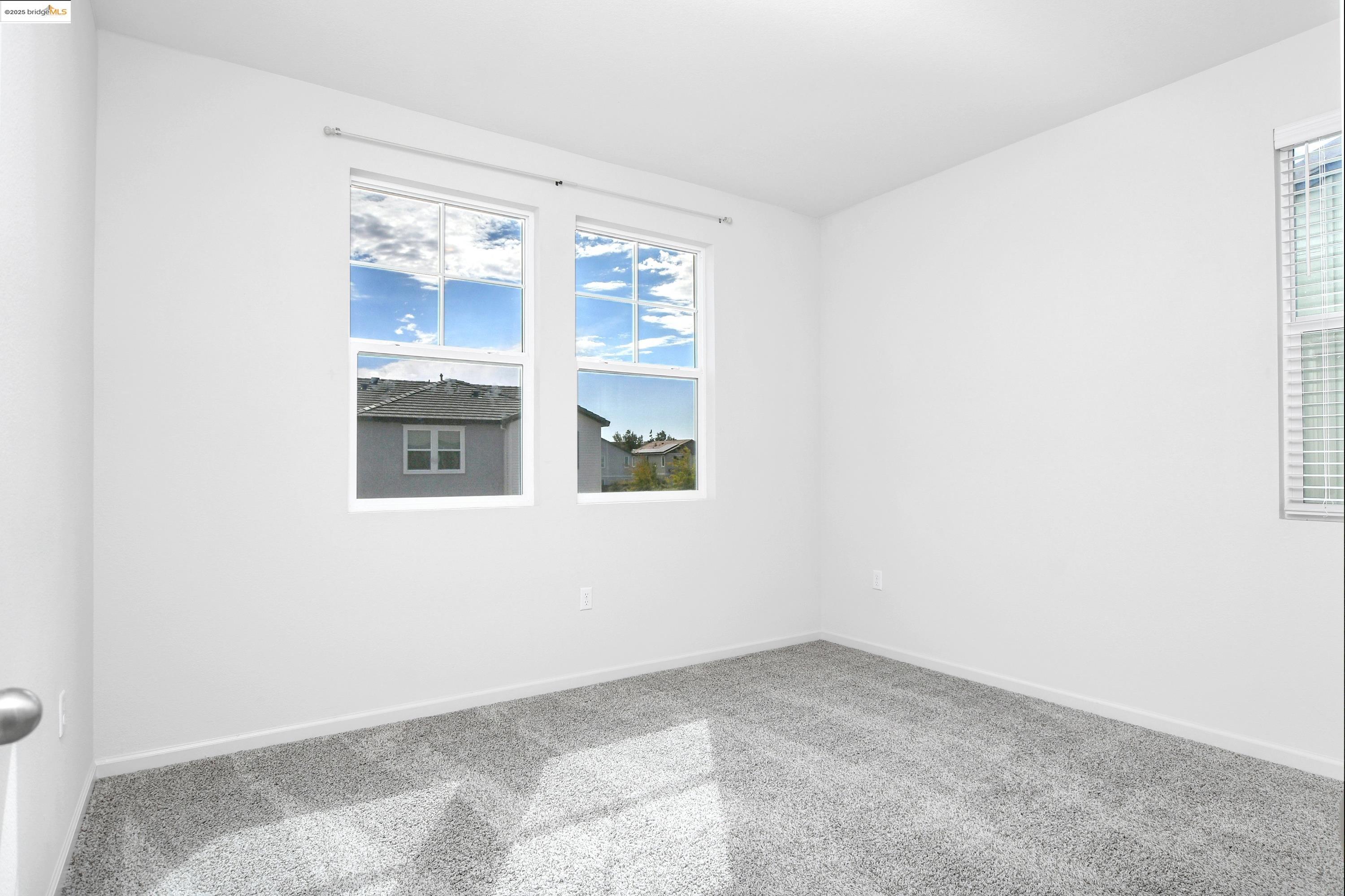 Detail Gallery Image 13 of 33 For 876 Diamante Way, Oakley,  CA 94561 - 4 Beds | 2/1 Baths