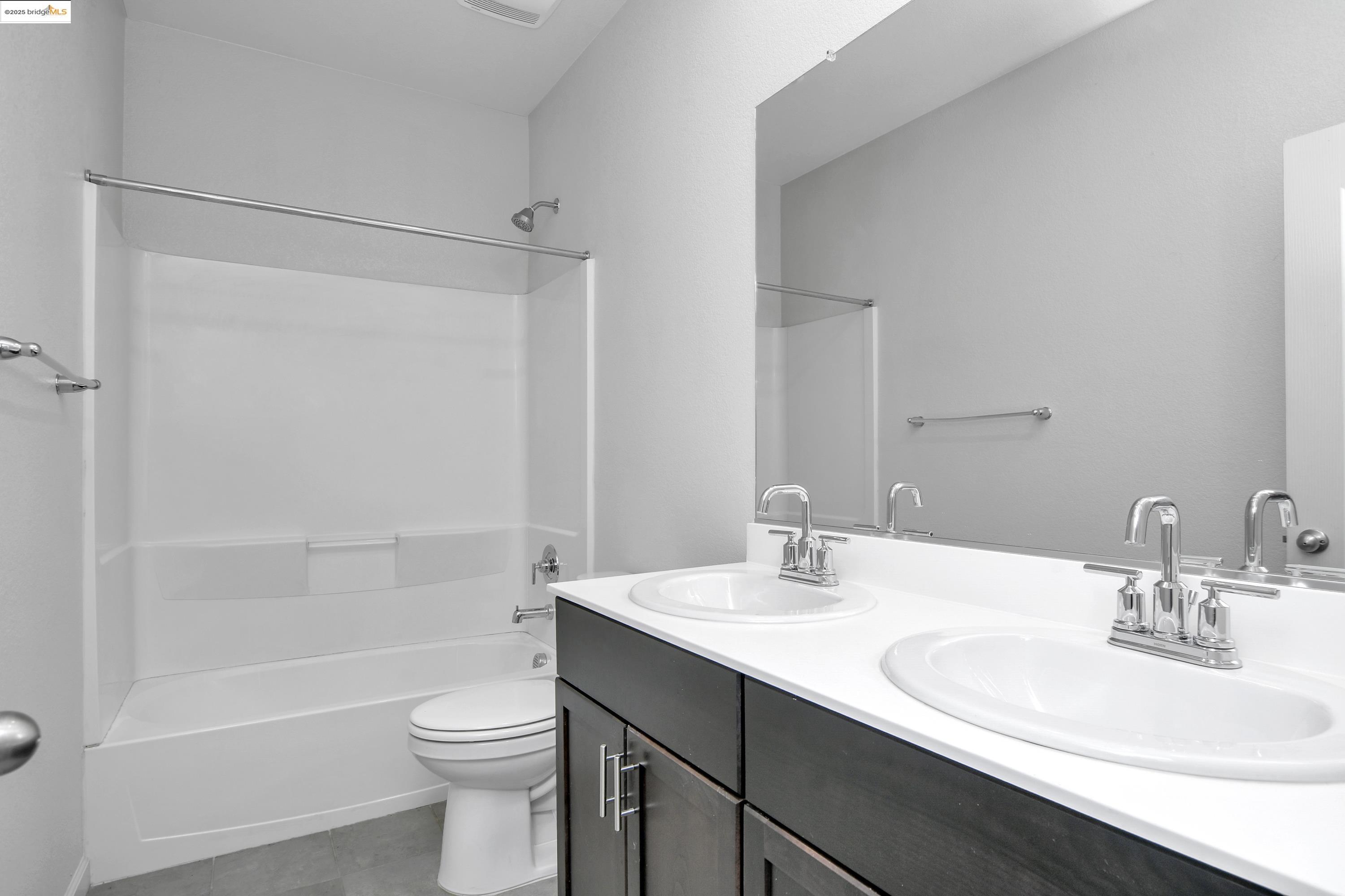 Detail Gallery Image 17 of 33 For 876 Diamante Way, Oakley,  CA 94561 - 4 Beds | 2/1 Baths