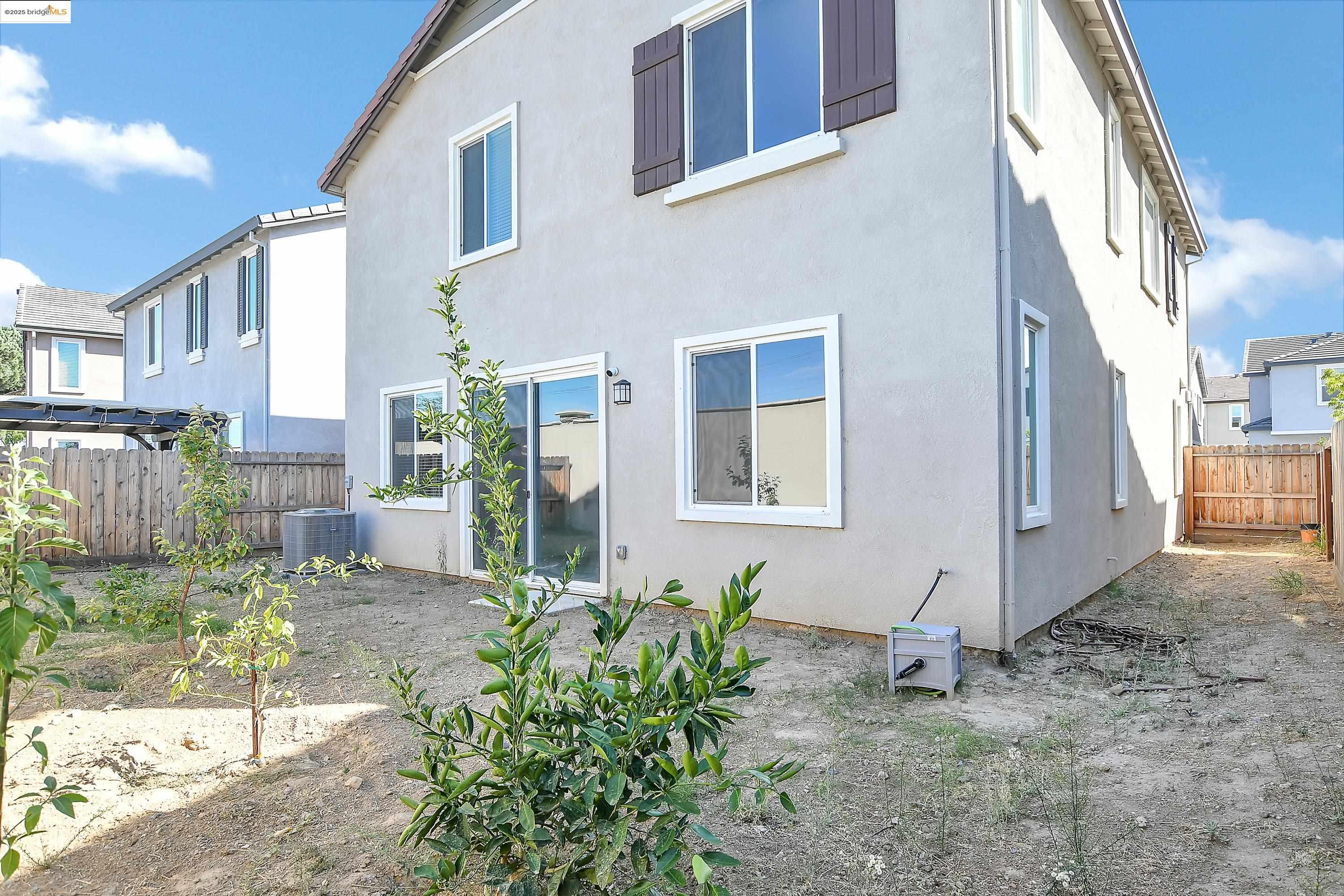 Detail Gallery Image 27 of 33 For 876 Diamante Way, Oakley,  CA 94561 - 4 Beds | 2/1 Baths