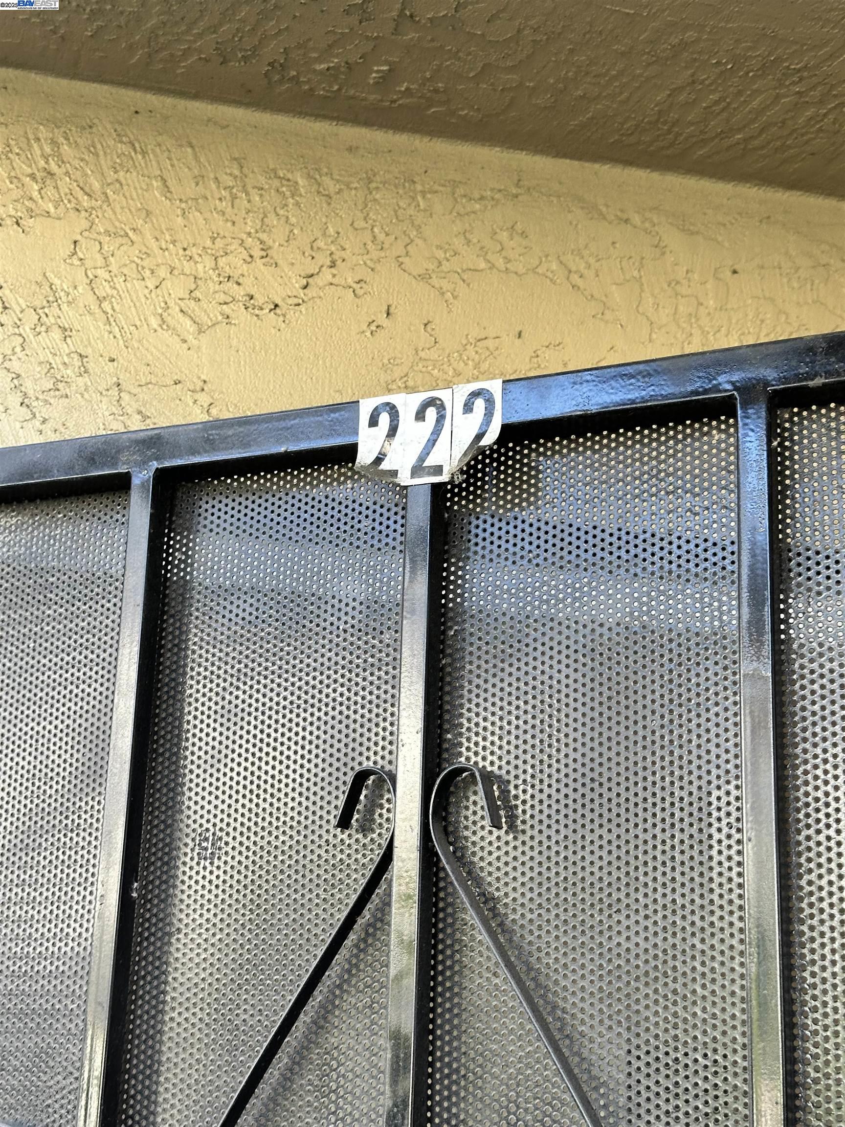 Detail Gallery Image 4 of 49 For 220 Flanders Ct, Hayward,  CA 94541 - – Beds | – Baths