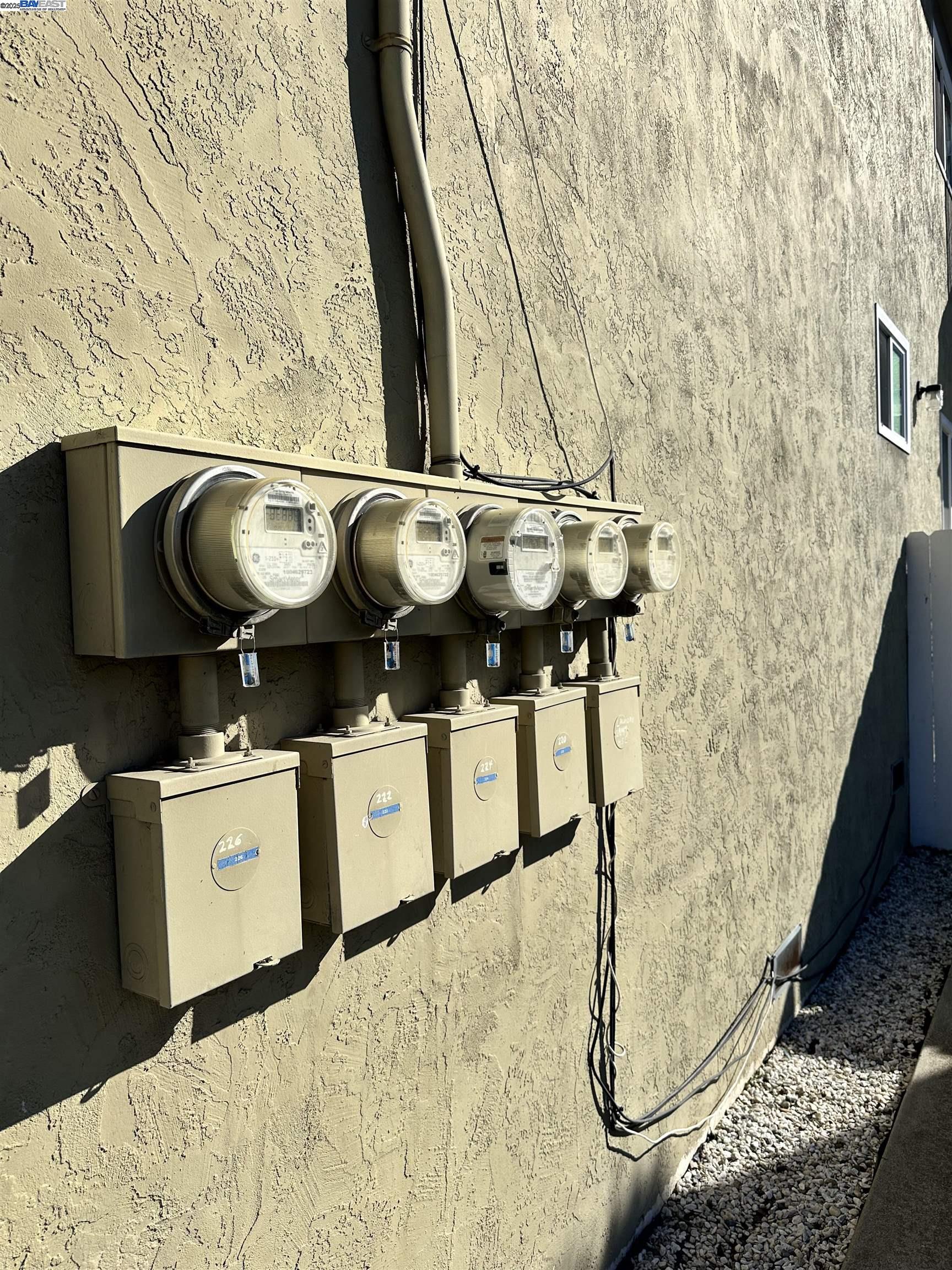 Detail Gallery Image 39 of 49 For 220 Flanders Ct, Hayward,  CA 94541 - – Beds | – Baths