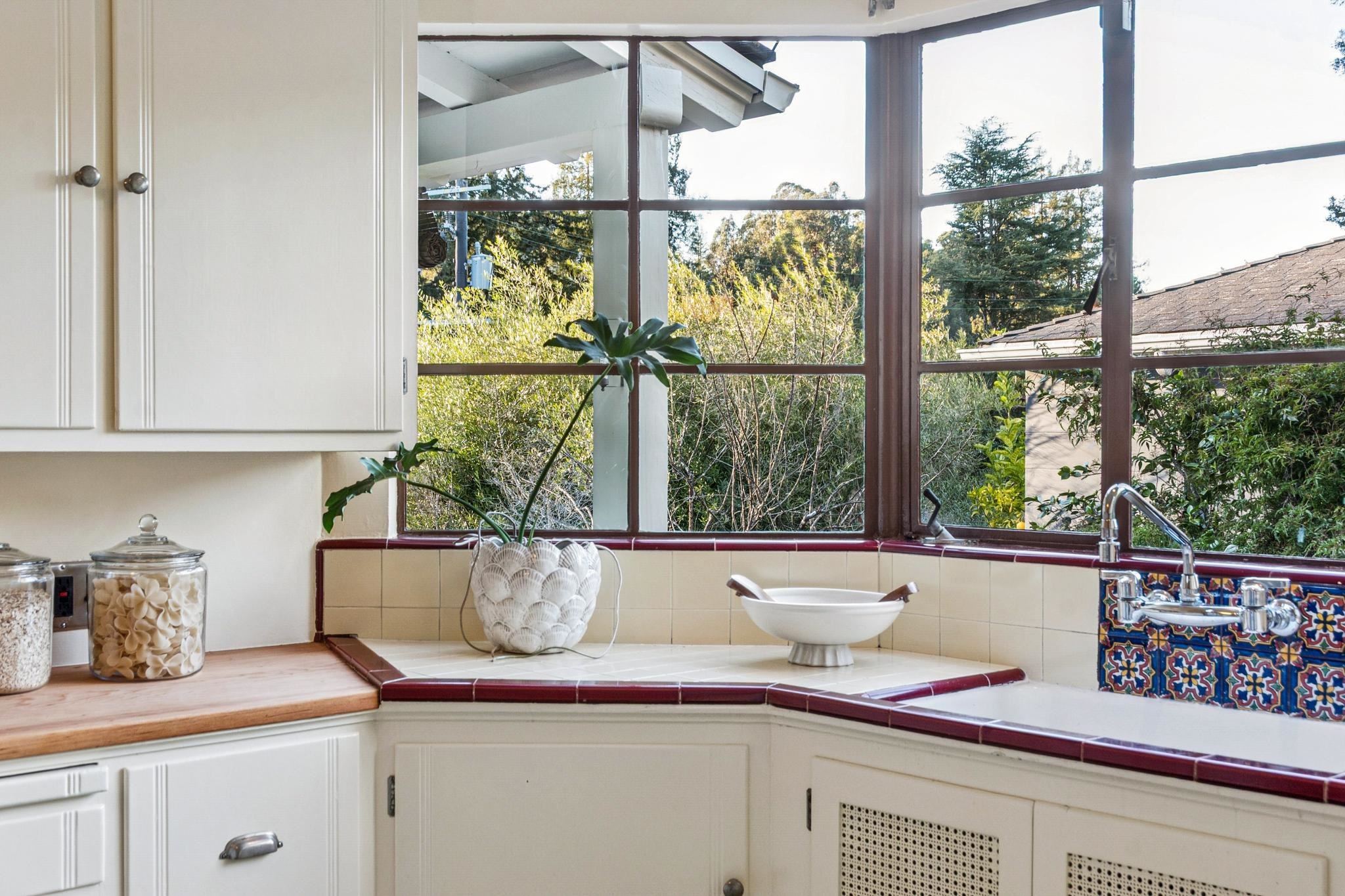 Detail Gallery Image 34 of 60 For 110 Duncan Way, Oakland,  CA 94611 - 2 Beds | 1 Baths