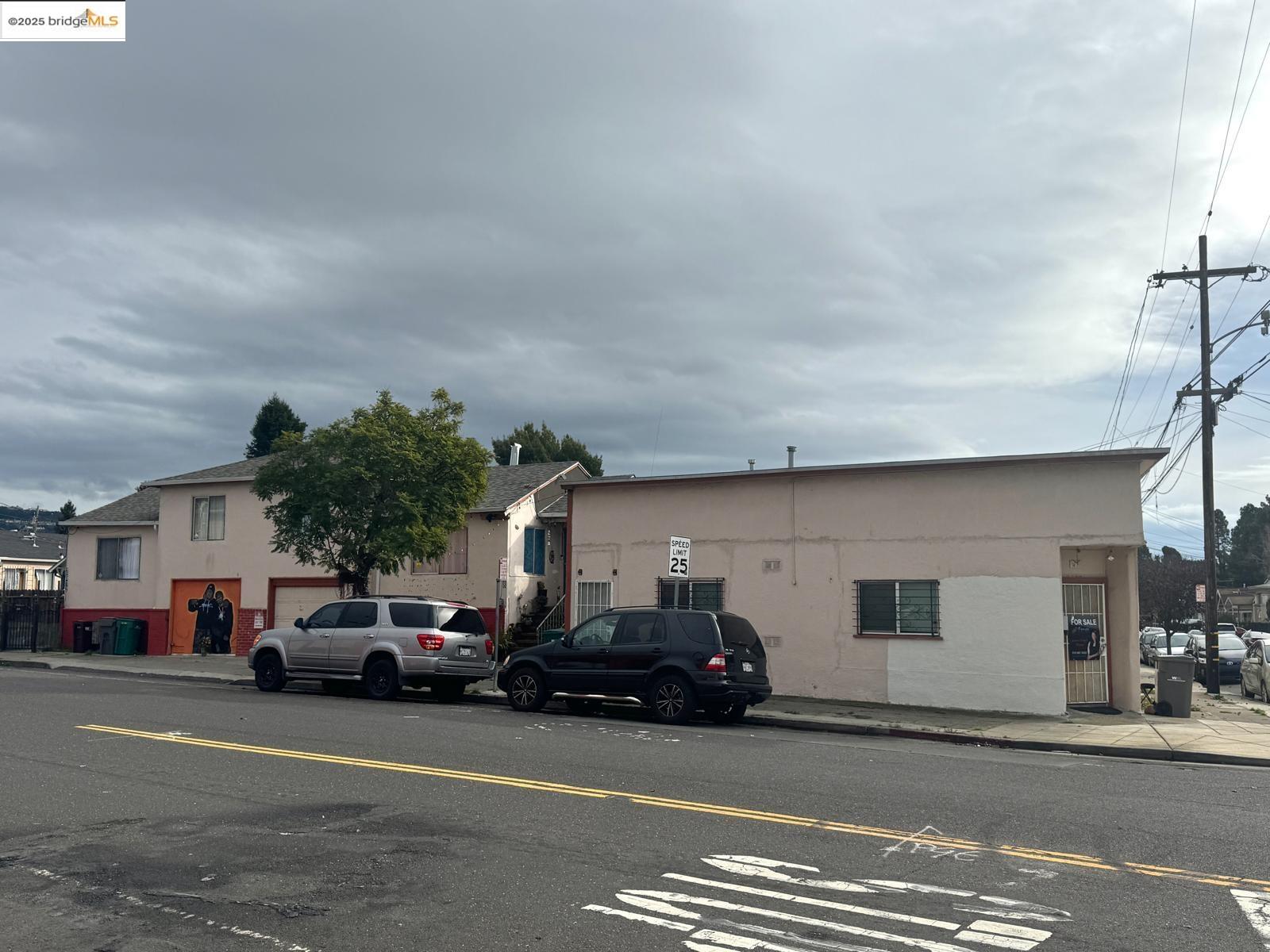 Detail Gallery Image 3 of 17 For 2612 38th Ave, Oakland,  CA 94619 - – Beds | – Baths