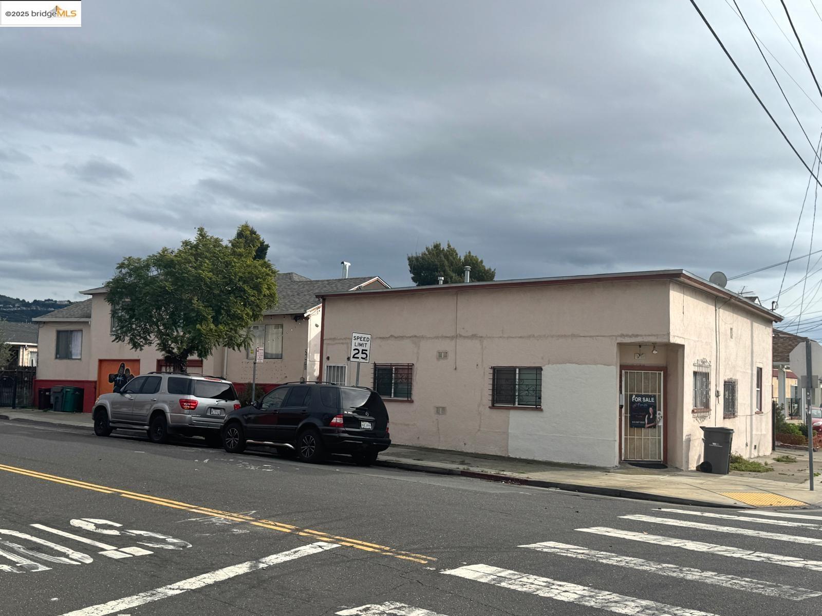 Detail Gallery Image 7 of 17 For 2612 38th Ave, Oakland,  CA 94619 - – Beds | – Baths