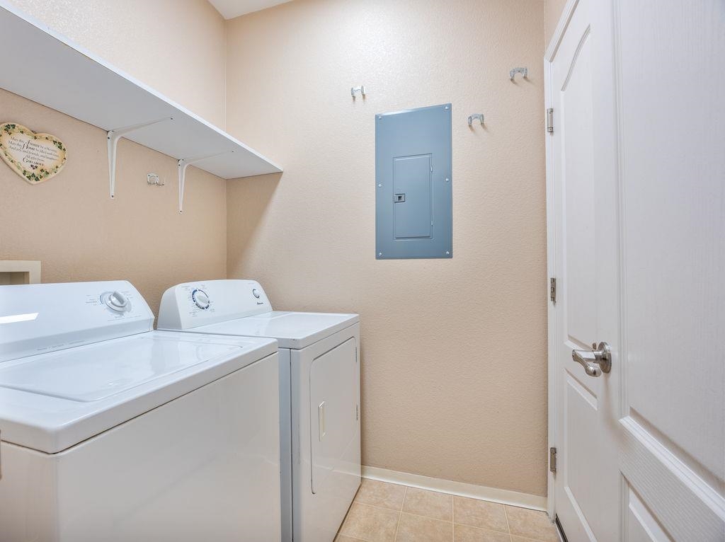 Detail Gallery Image 21 of 29 For 1954 Canyon Oaks Cir, Pittsburg,  CA 94565 - 4 Beds | 2 Baths