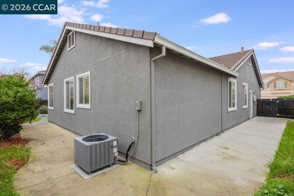 Detail Gallery Image 23 of 30 For 1954 Canyon Oaks Cir, Pittsburg,  CA 94565 - 4 Beds | 2 Baths