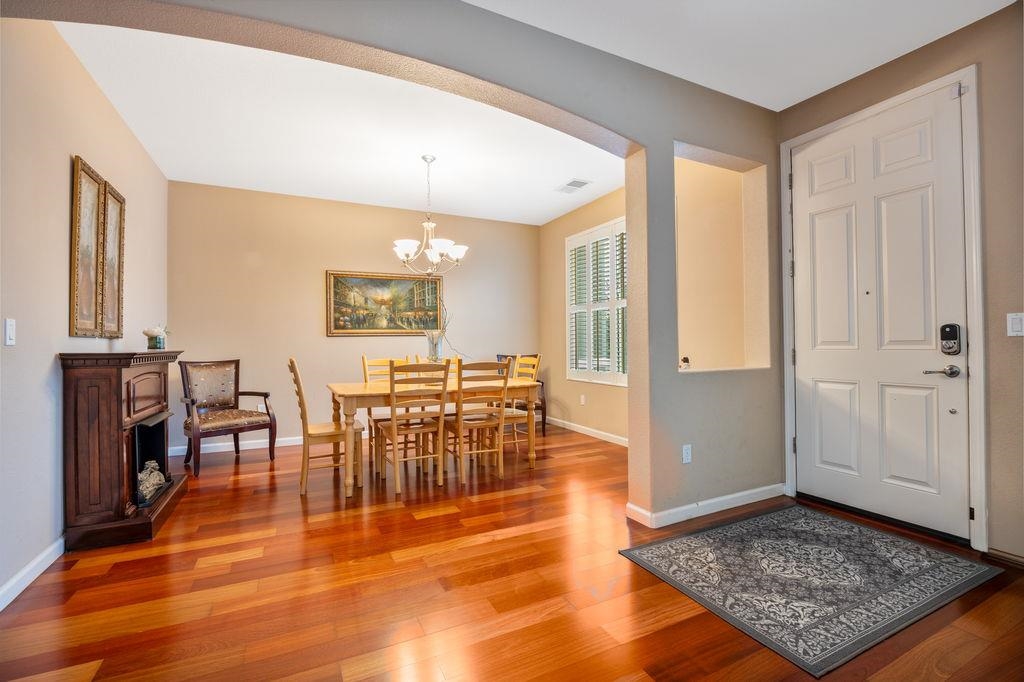 Detail Gallery Image 8 of 29 For 1954 Canyon Oaks Cir, Pittsburg,  CA 94565 - 4 Beds | 2 Baths