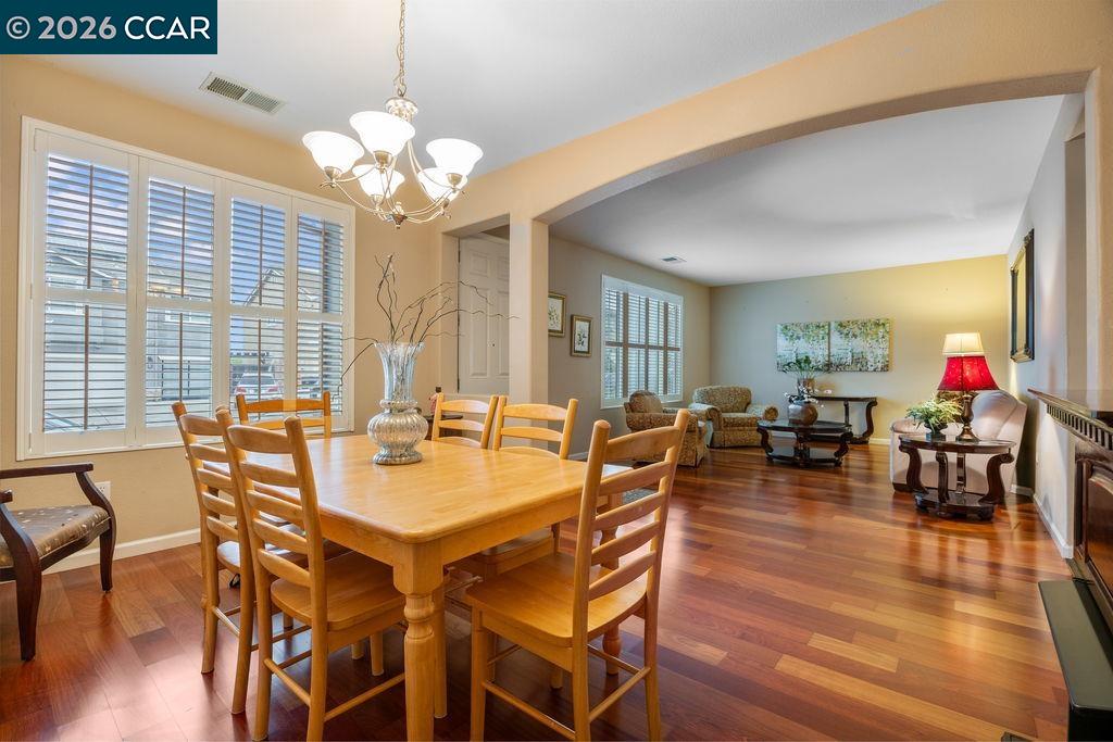 Detail Gallery Image 10 of 30 For 1954 Canyon Oaks Cir, Pittsburg,  CA 94565 - 4 Beds | 2 Baths