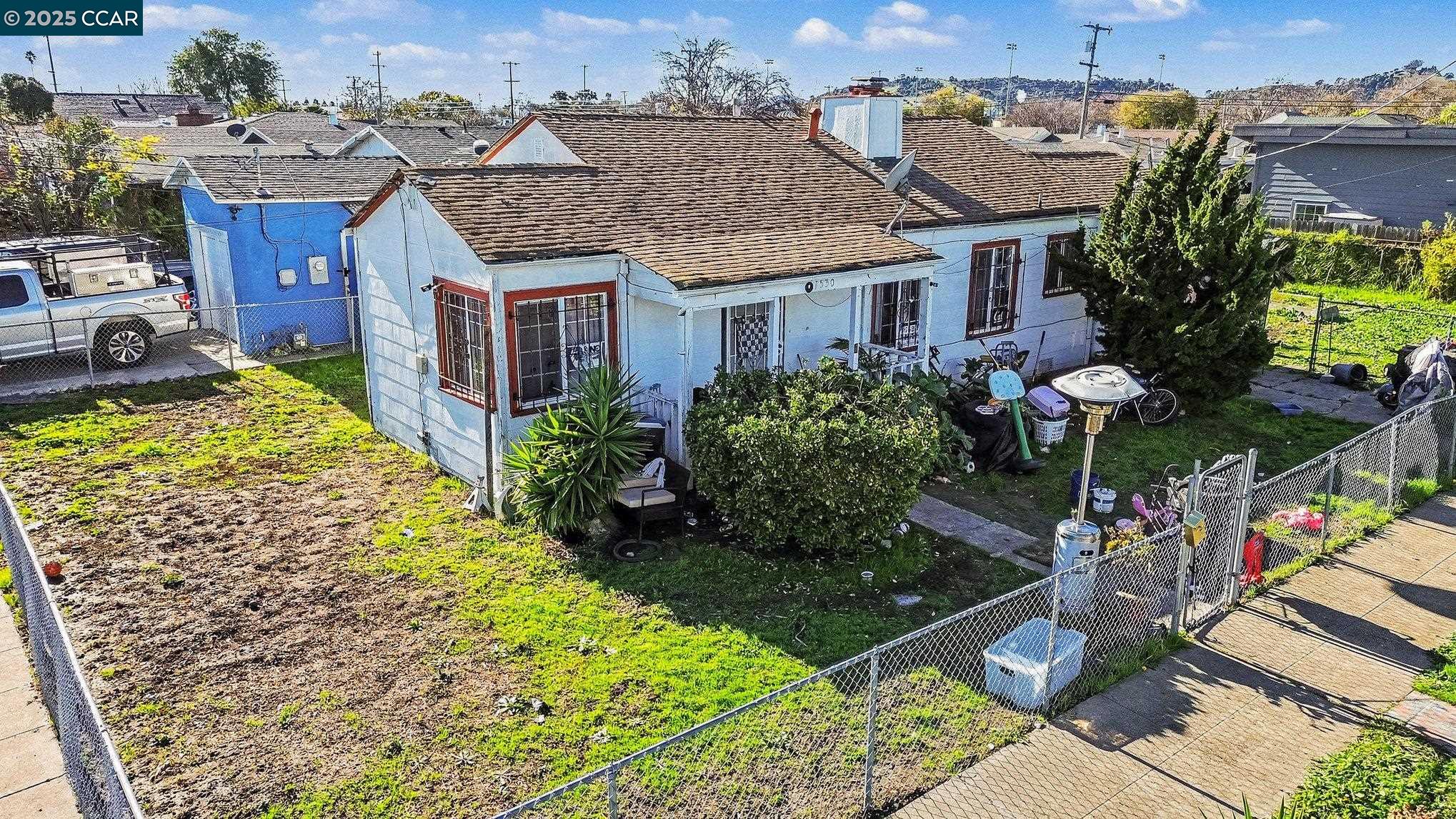 Detail Gallery Image 3 of 16 For 1530 Maine Ave, Richmond,  CA 94804 - 2 Beds | 1 Baths