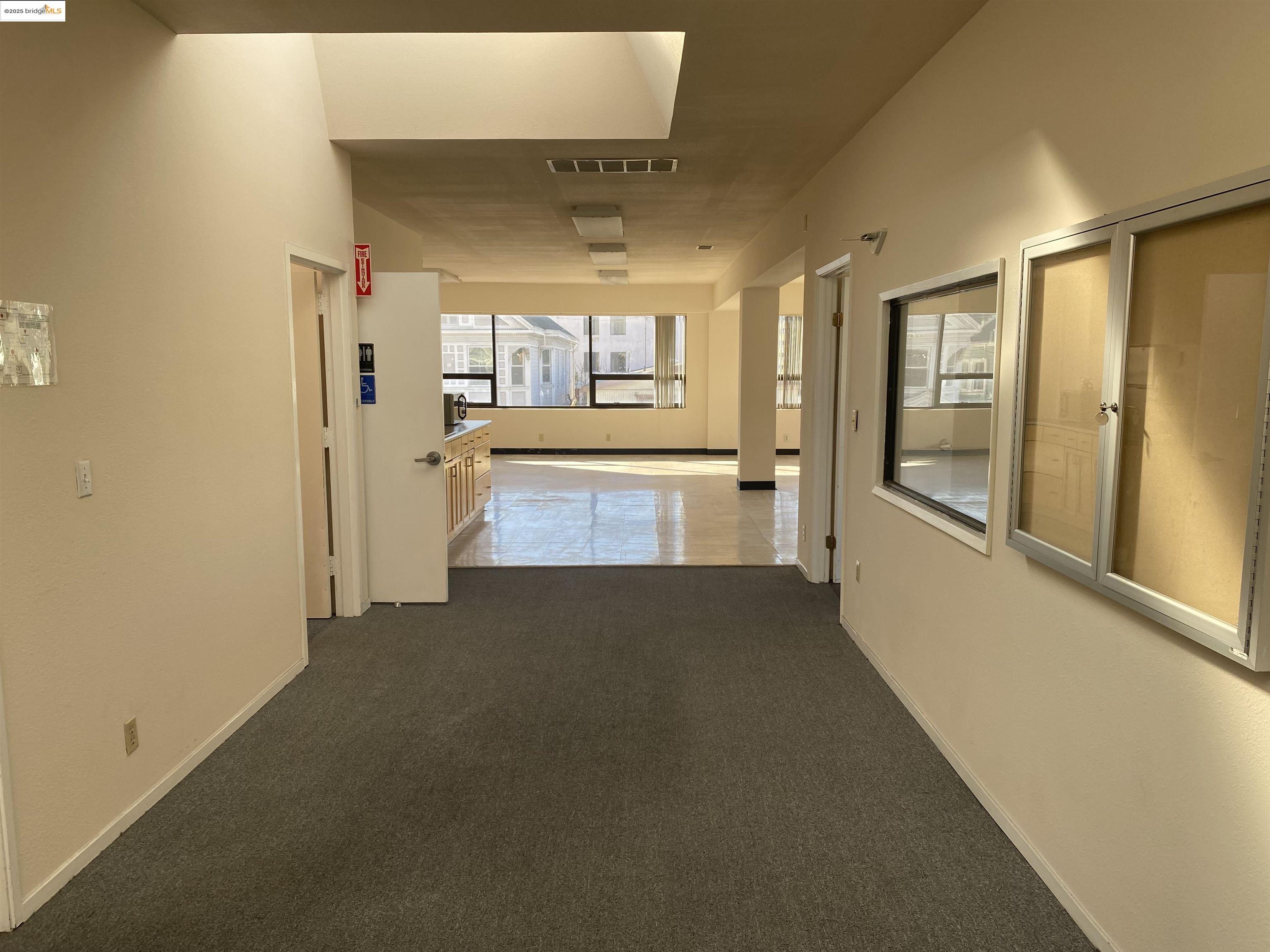 Front Image Thumbnail for EB41119725