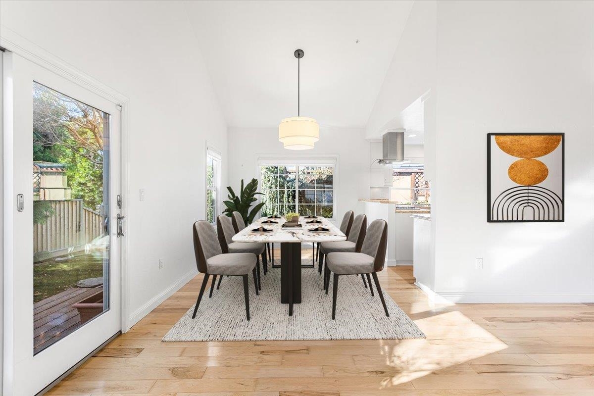 Detail Gallery Image 13 of 60 For 19511 Heyer Hts, Castro Valley,  CA 94546 - 4 Beds | 3 Baths