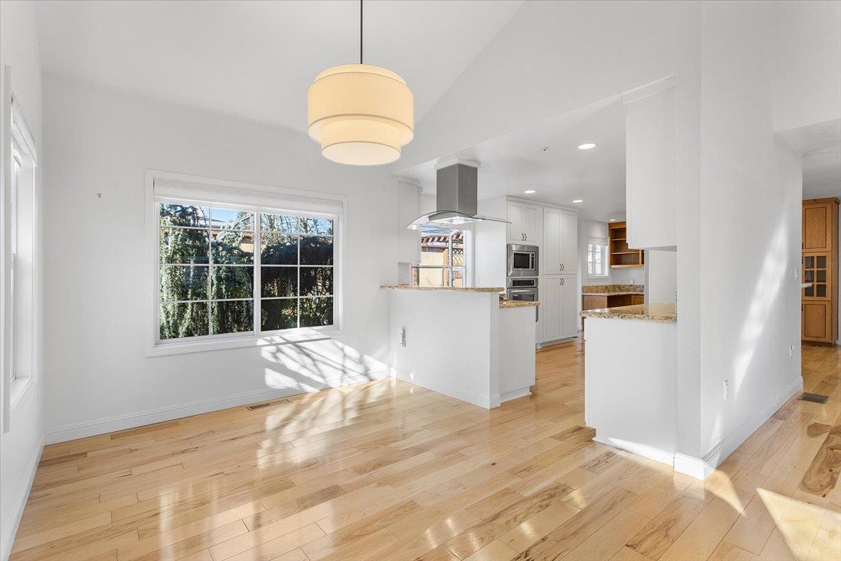 Detail Gallery Image 15 of 60 For 19511 Heyer Hts, Castro Valley,  CA 94546 - 4 Beds | 3 Baths