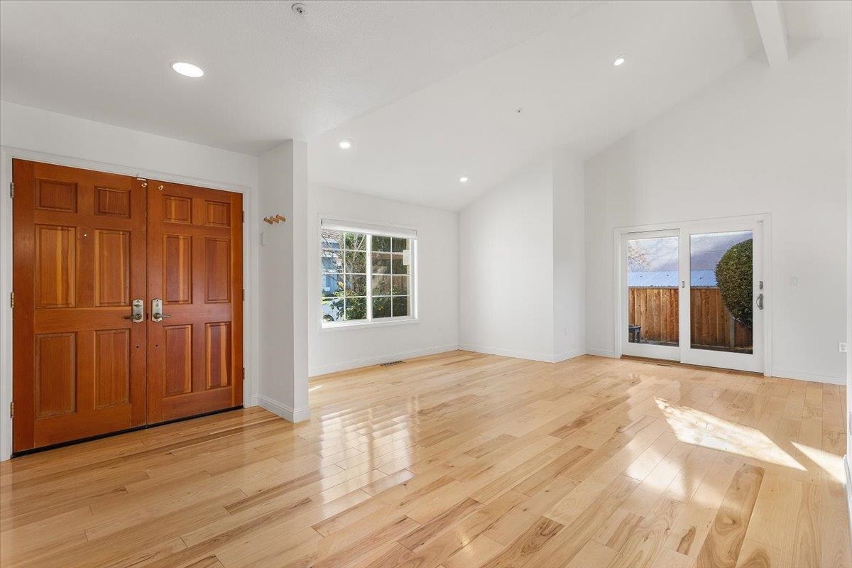 Detail Gallery Image 7 of 60 For 19511 Heyer Hts, Castro Valley,  CA 94546 - 4 Beds | 3 Baths