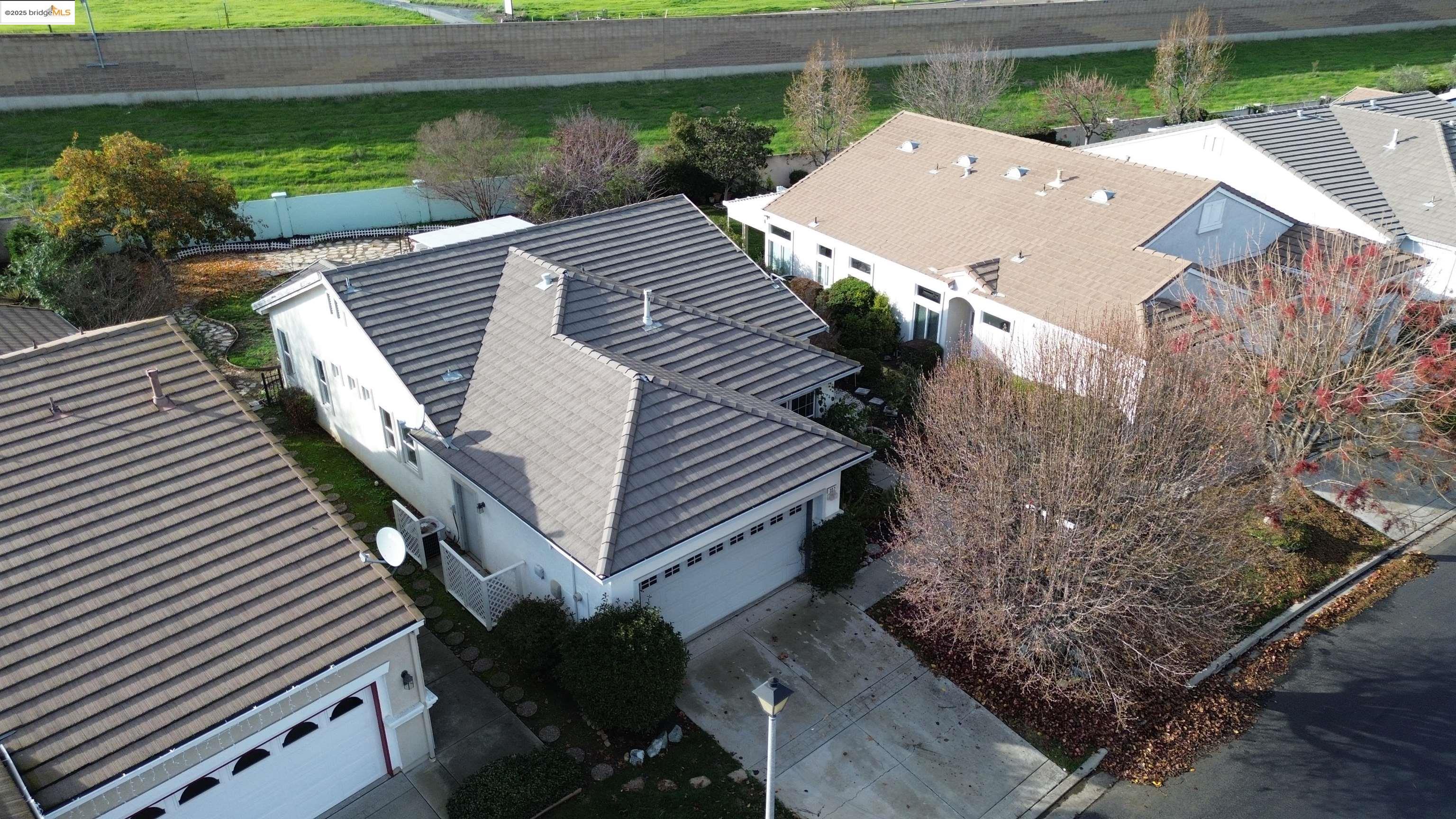 Detail Gallery Image 3 of 20 For 337 Upton Pyne Dr, Brentwood,  CA 94513 - 2 Beds | 2 Baths