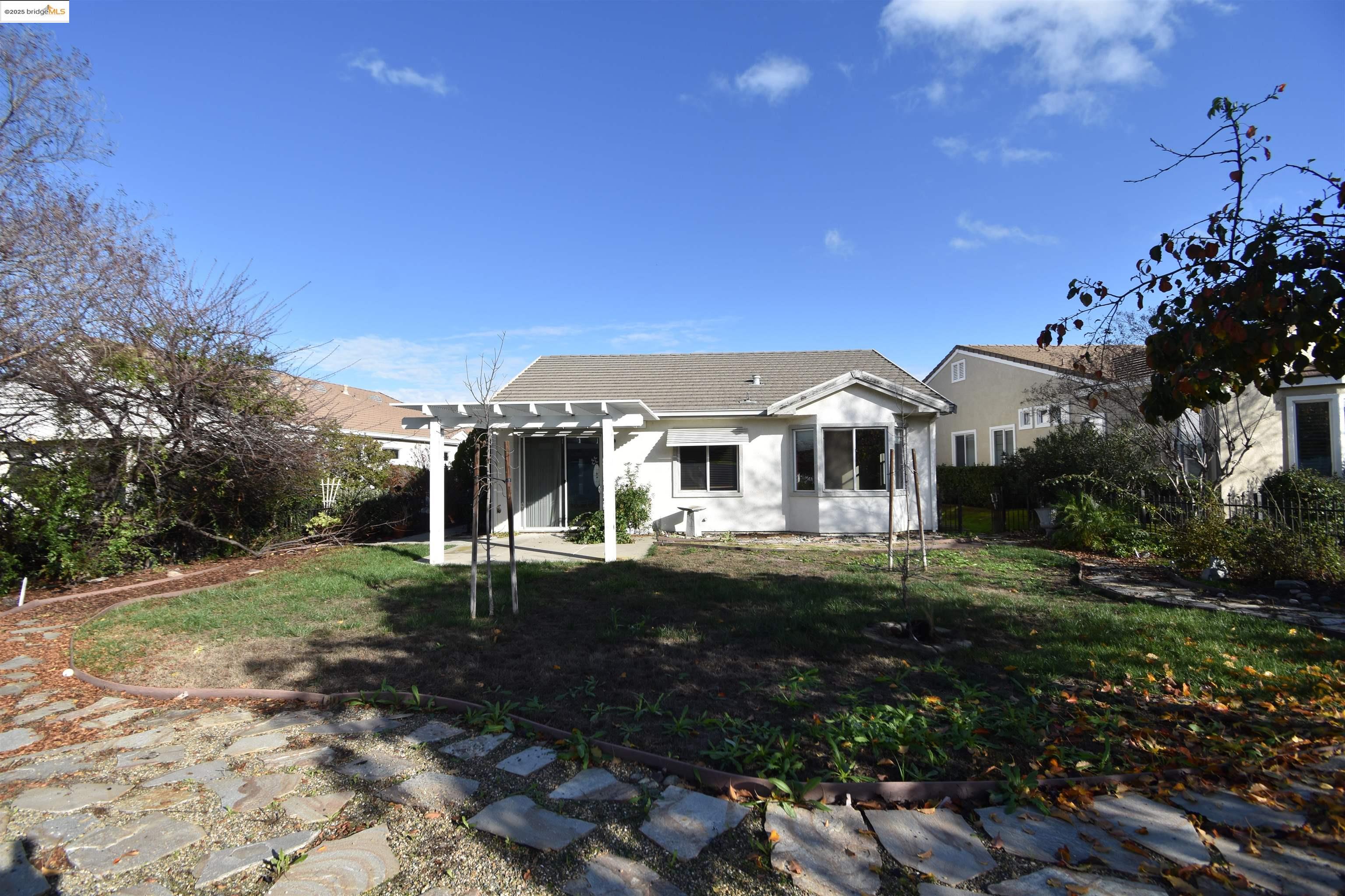 Detail Gallery Image 7 of 20 For 337 Upton Pyne Dr, Brentwood,  CA 94513 - 2 Beds | 2 Baths