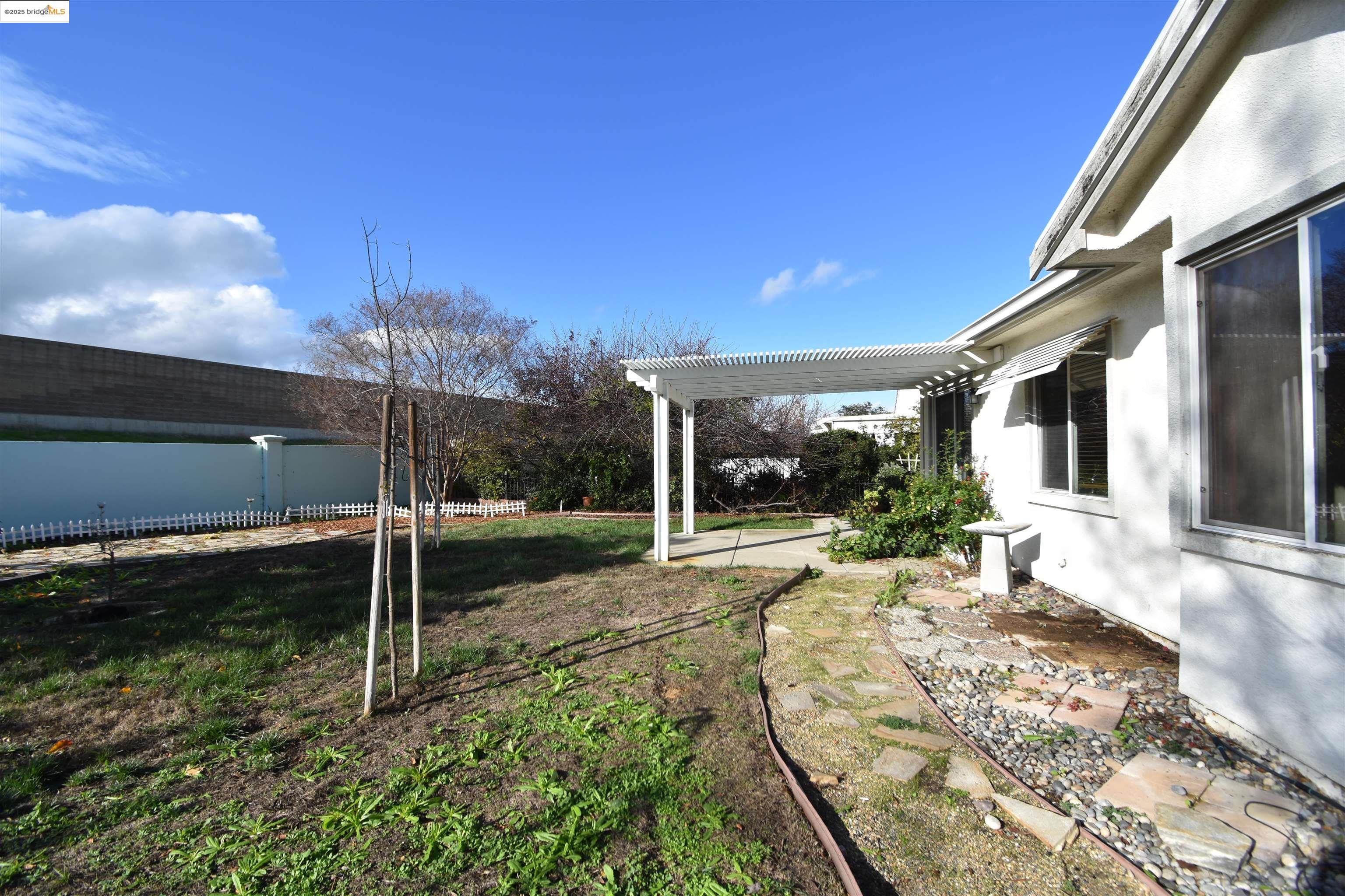 Detail Gallery Image 8 of 20 For 337 Upton Pyne Dr, Brentwood,  CA 94513 - 2 Beds | 2 Baths