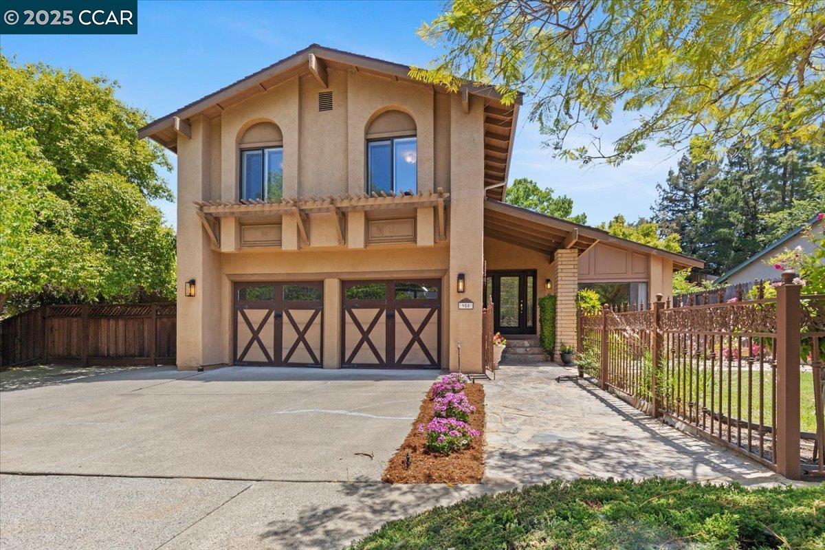 Front Image Thumbnail for CC41119732