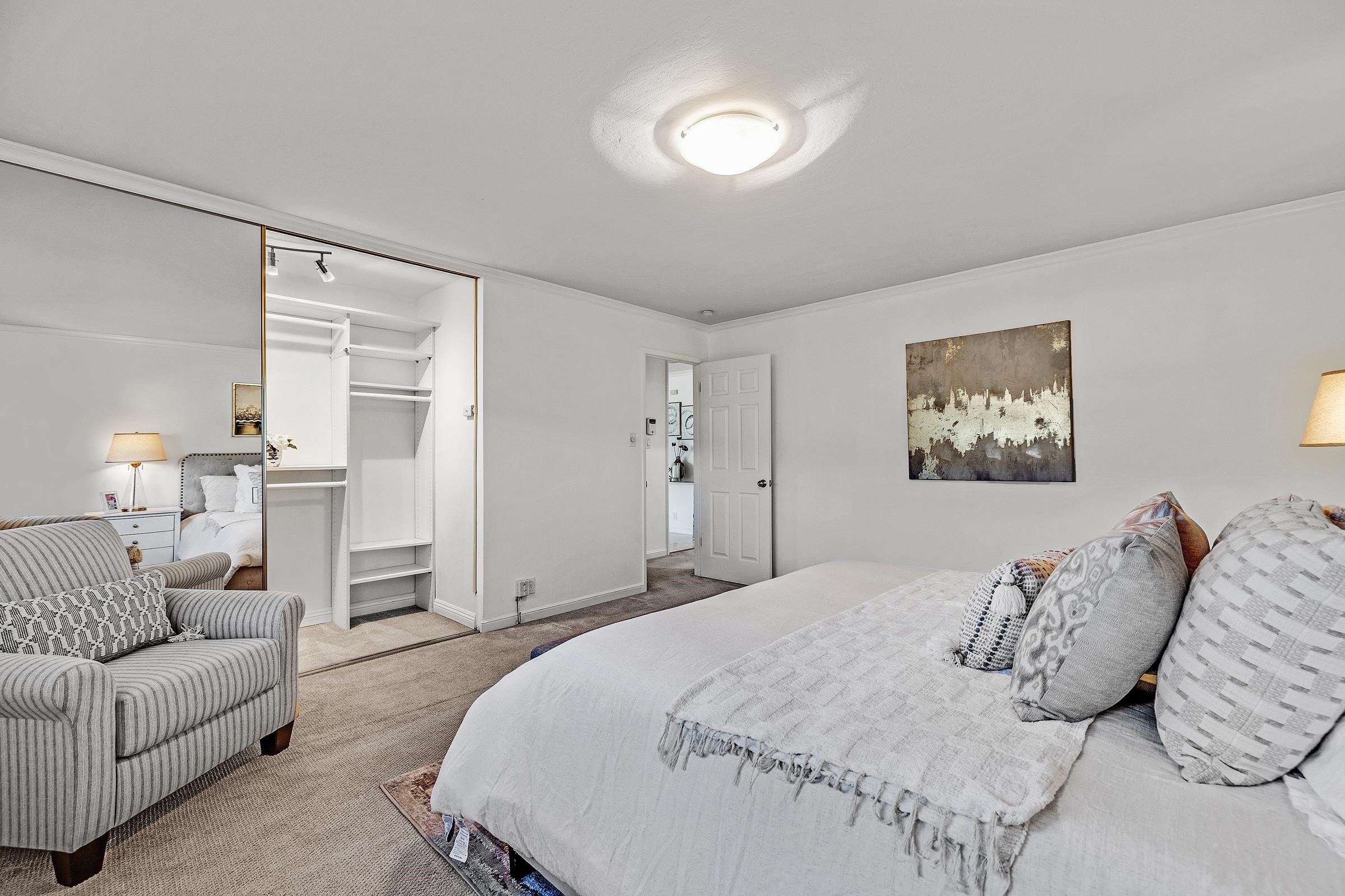 Detail Gallery Image 22 of 31 For 1120 Hollywood Ave #1,  Oakland,  CA 94602 - 3 Beds | 2 Baths