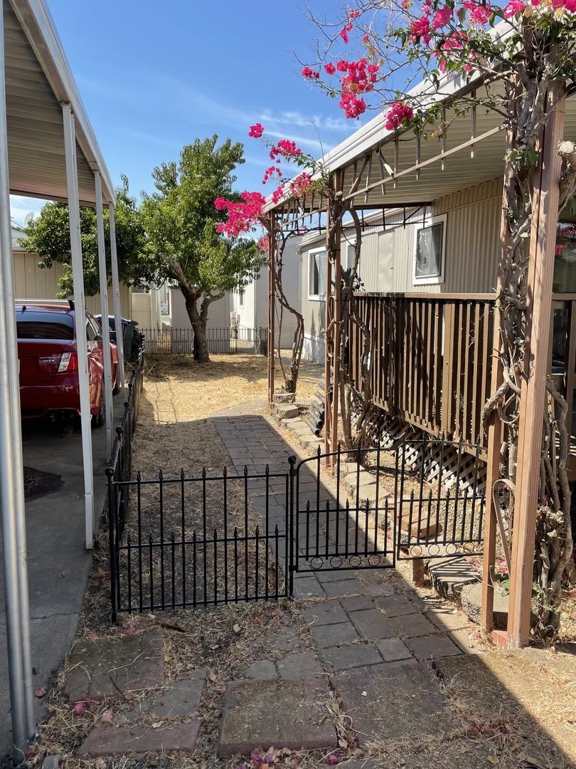 Front Image Thumbnail for EB41119742