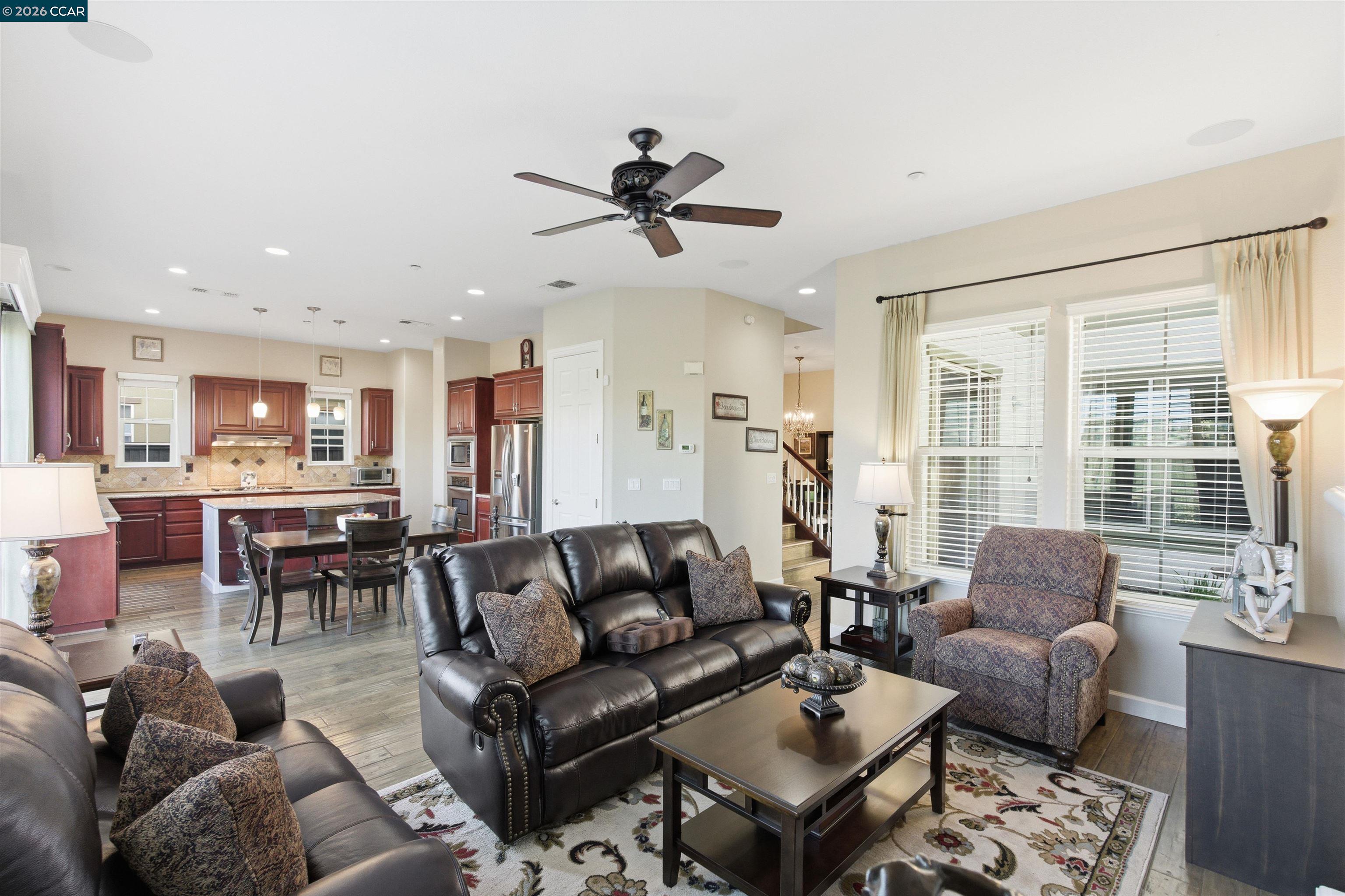 Detail Gallery Image 17 of 39 For 9927 Reimers Way, Dublin,  CA 94568 - 4 Beds | 2/1 Baths