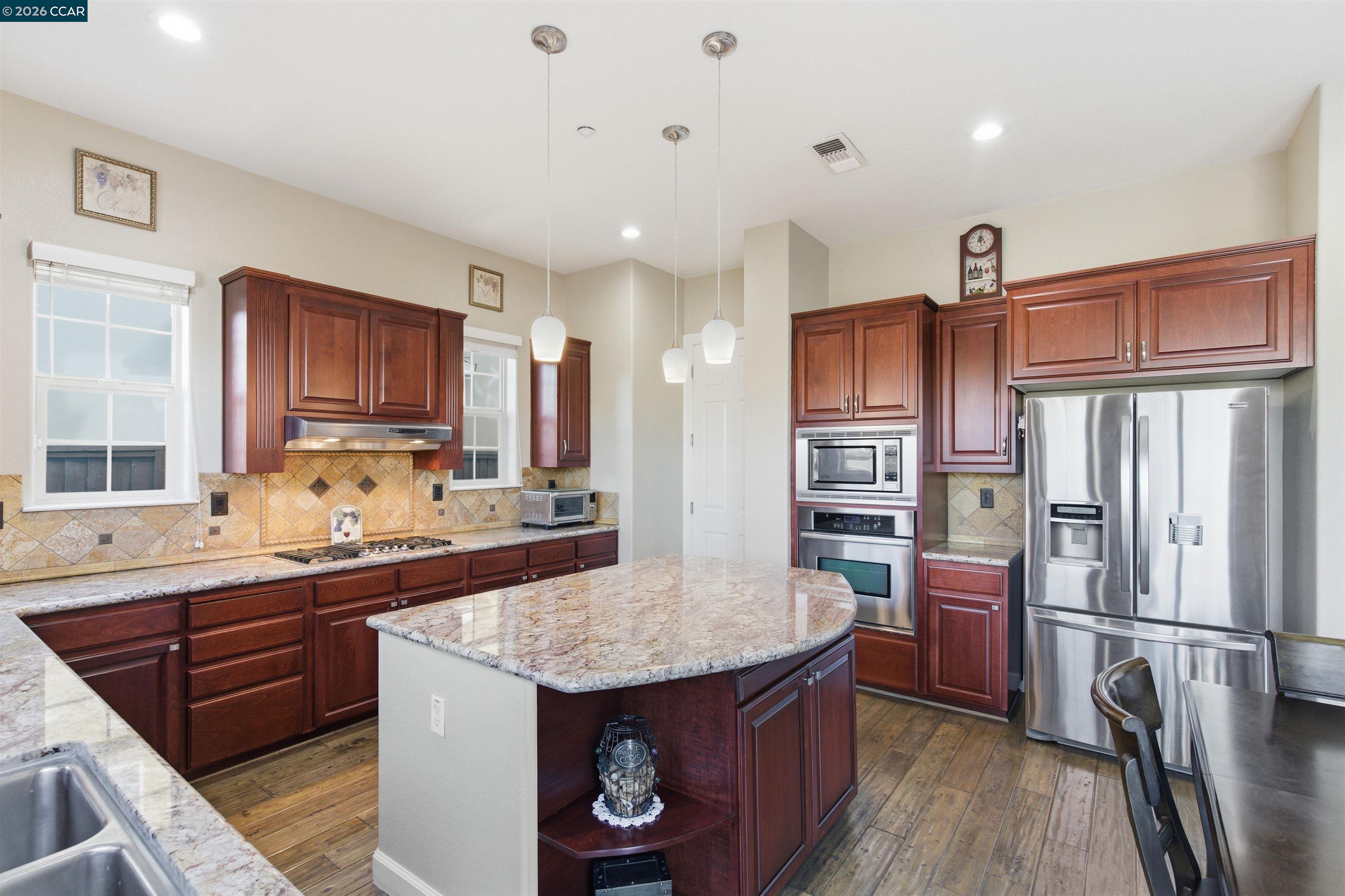 Detail Gallery Image 20 of 39 For 9927 Reimers Way, Dublin,  CA 94568 - 4 Beds | 2/1 Baths
