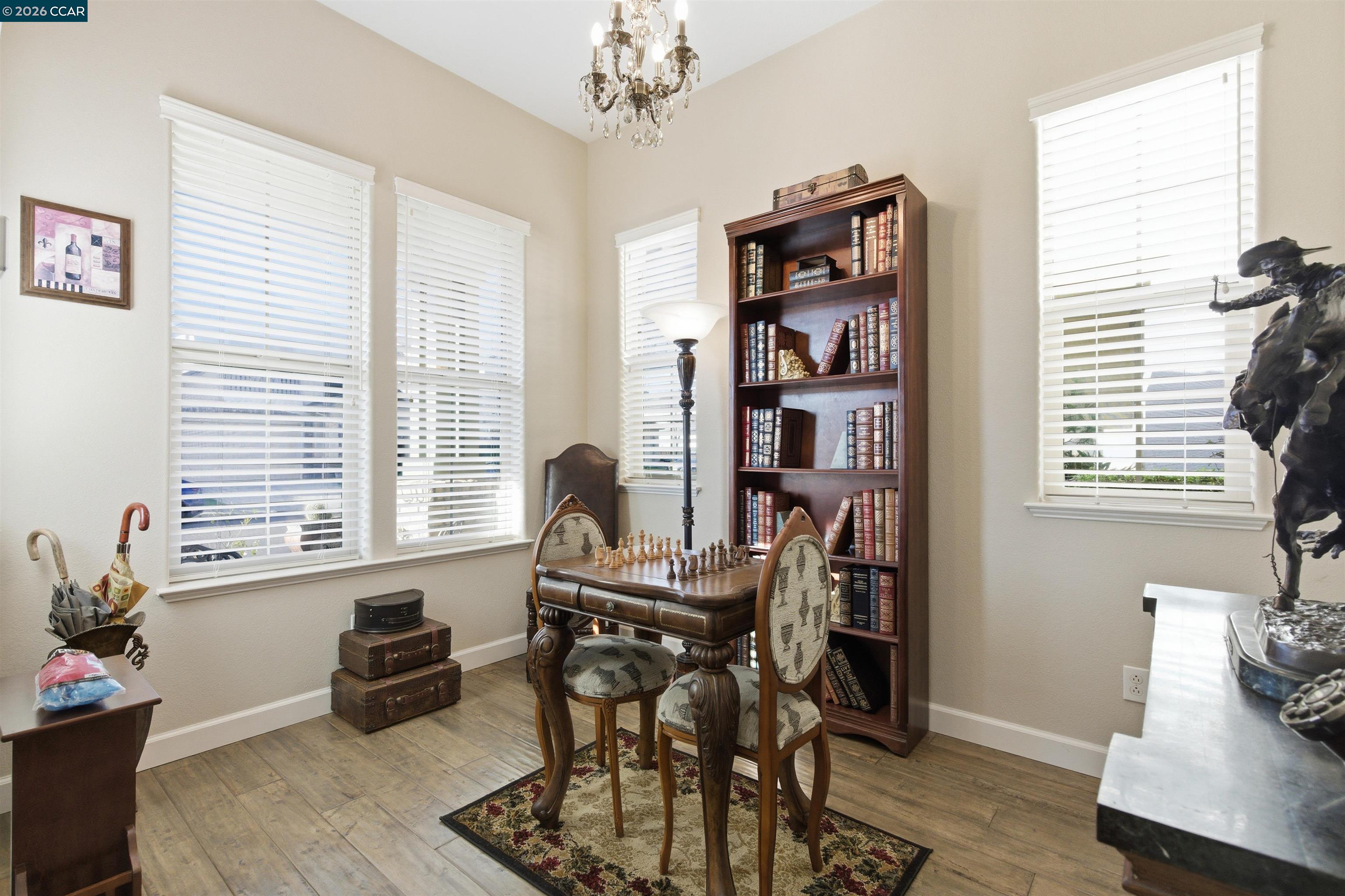 Detail Gallery Image 5 of 39 For 9927 Reimers Way, Dublin,  CA 94568 - 4 Beds | 2/1 Baths