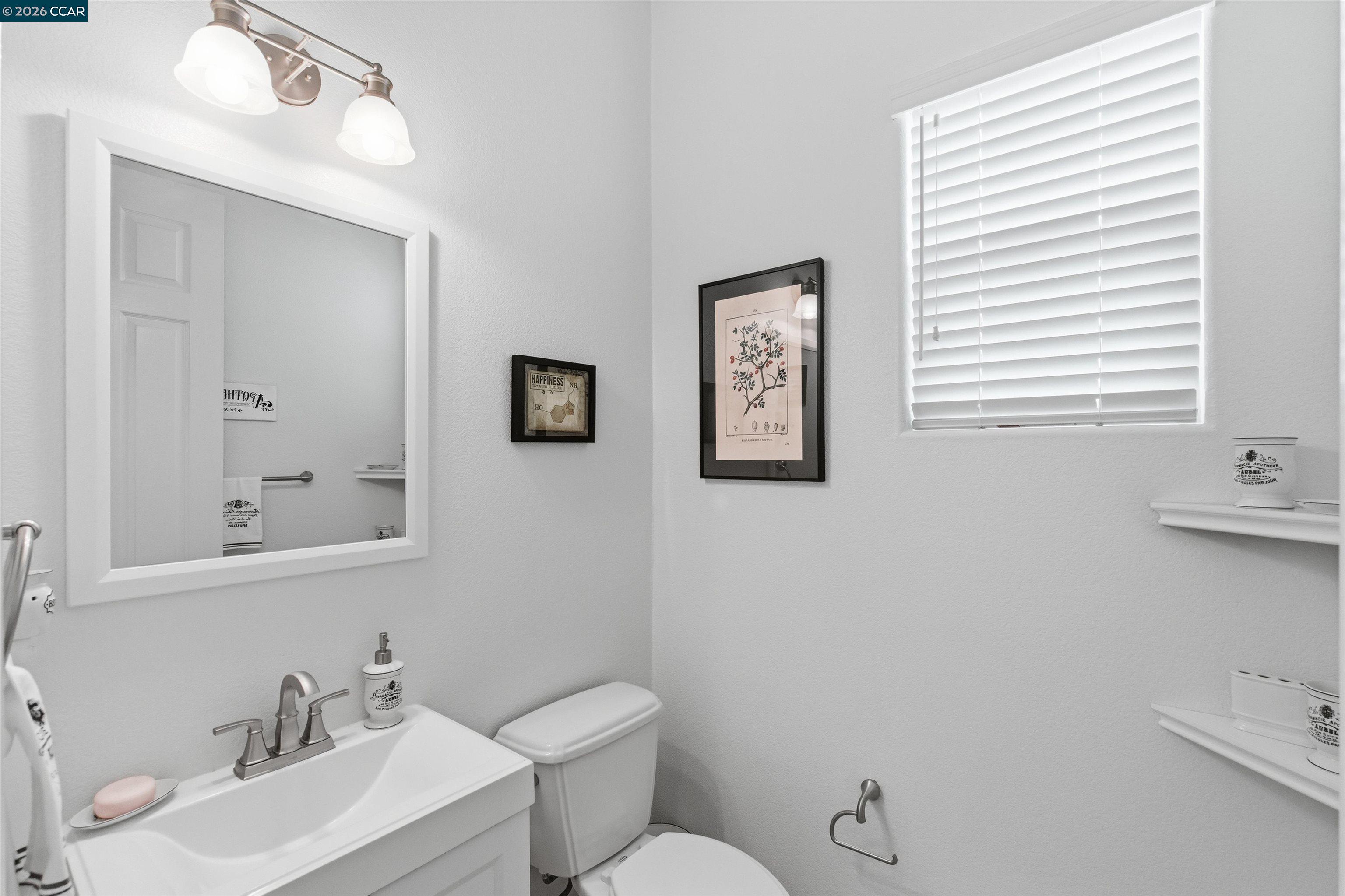 Detail Gallery Image 7 of 39 For 9927 Reimers Way, Dublin,  CA 94568 - 4 Beds | 2/1 Baths