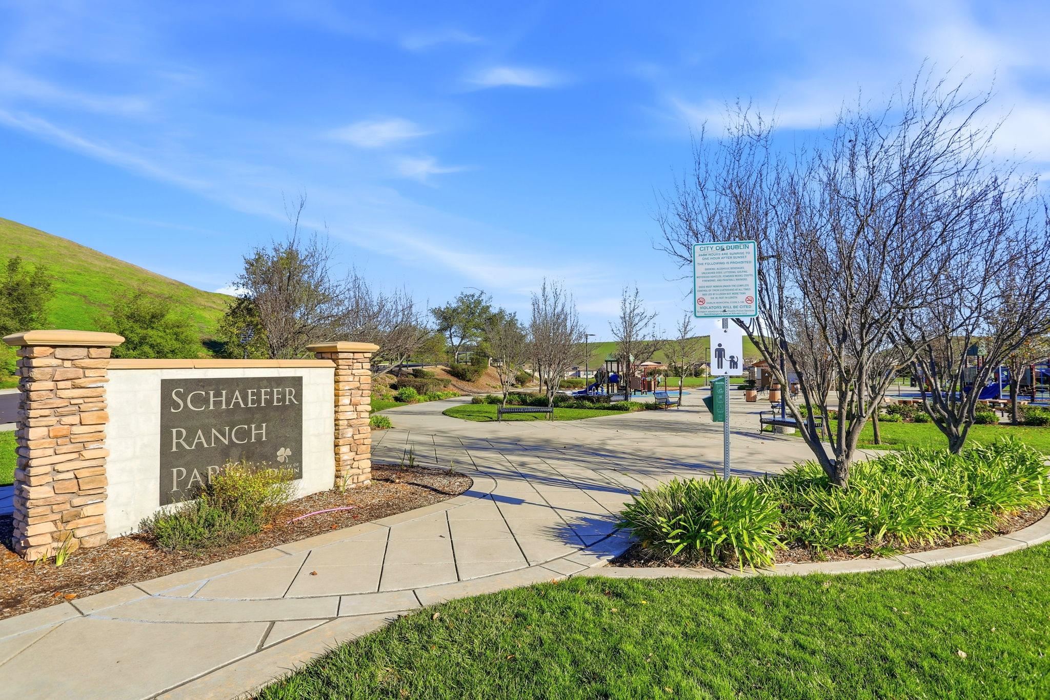 Detail Gallery Image 8 of 39 For 9927 Reimers Way, Dublin,  CA 94568 - 4 Beds | 2/1 Baths