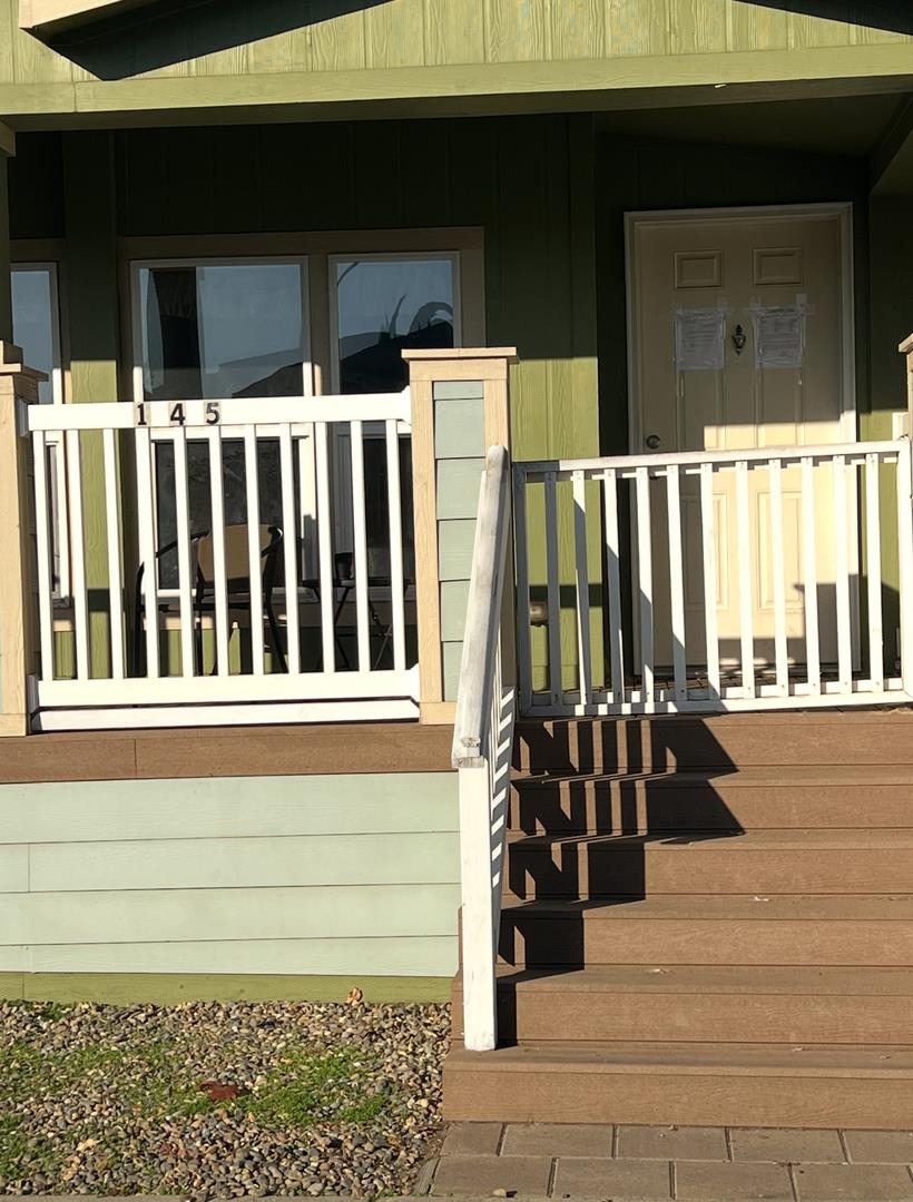 Detail Gallery Image 3 of 20 For 145 Dory Ln, Modesto,  CA 95356 - 2 Beds | 2 Baths