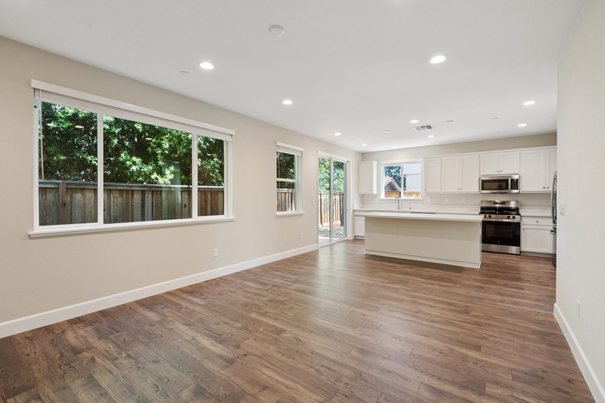 Detail Gallery Image 19 of 55 For 133 Creek View Cir, Fairfield,  CA 94533 - 4 Beds | 2/1 Baths