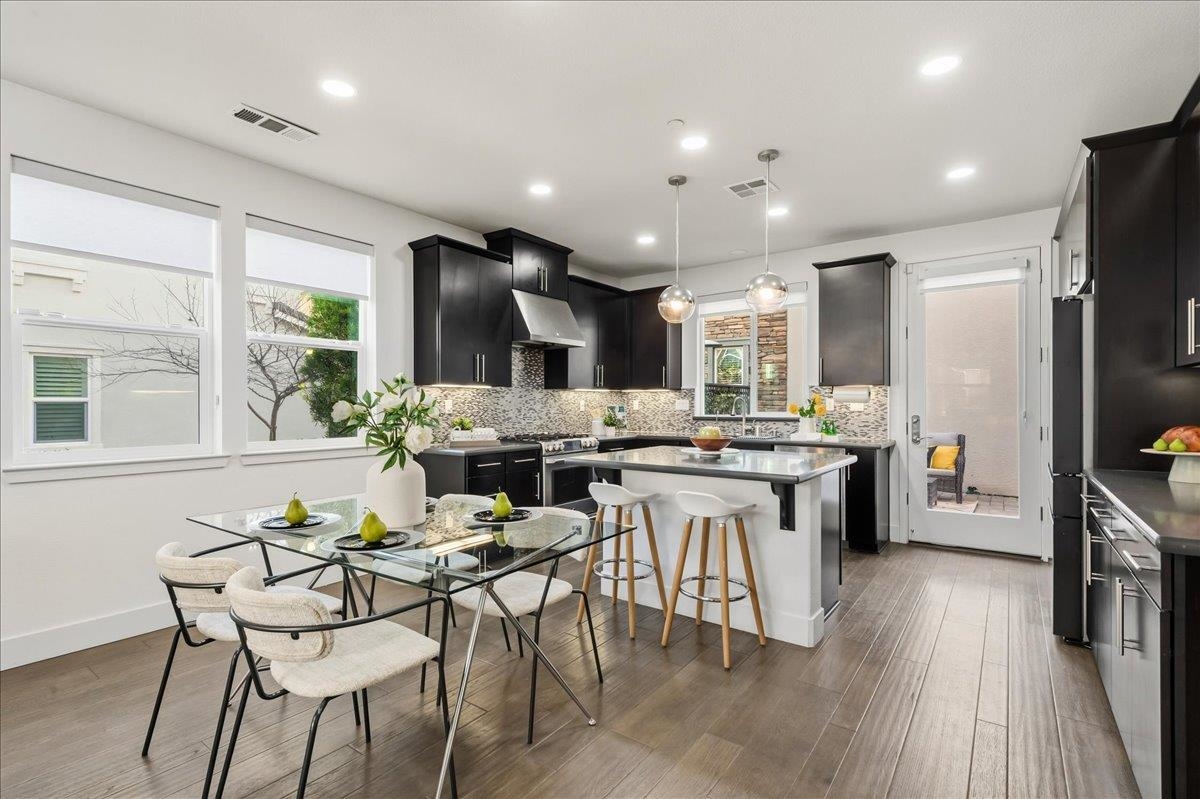 Detail Gallery Image 11 of 50 For 4022 Knightstown St, Dublin,  CA 94568 - 4 Beds | 3 Baths